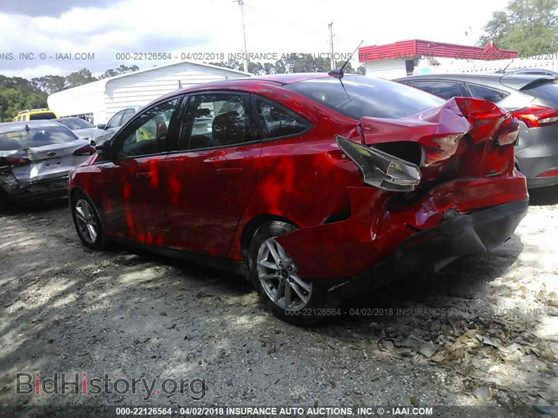 2016 Ford Focus - VIN: 1FADP3F29GL277493 - Photo 3