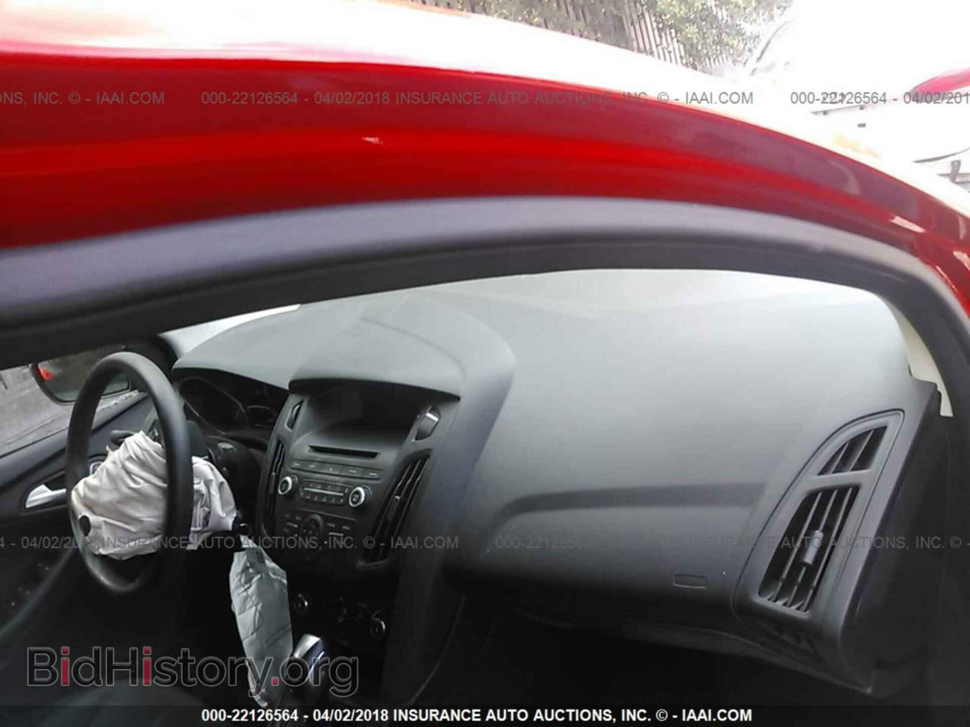 2016 Ford Focus - VIN: 1FADP3F29GL277493 - Photo 5