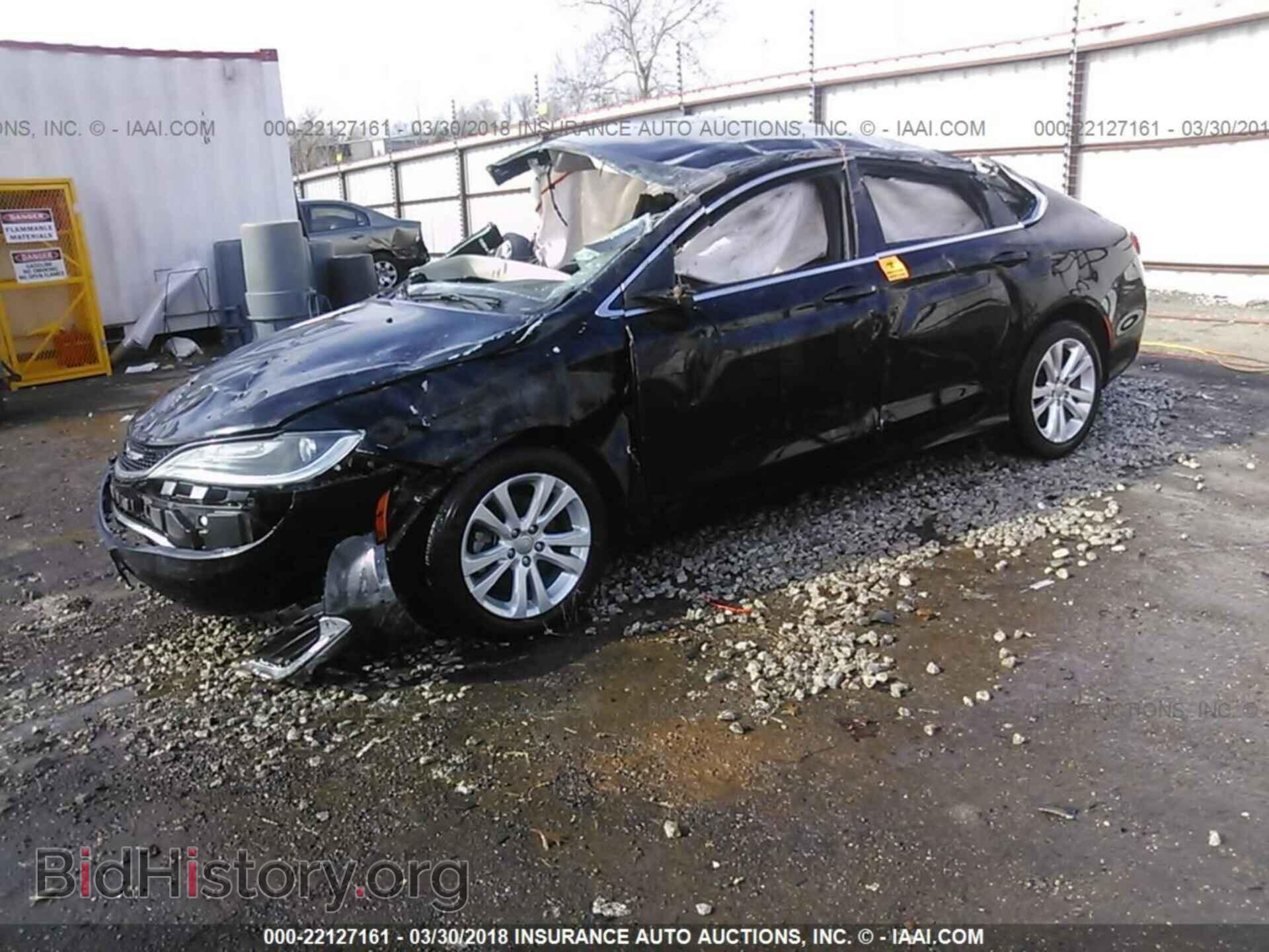 2015 Chrysler 200 - VIN: 1C3CCCAB3FN649622 - Фото 2