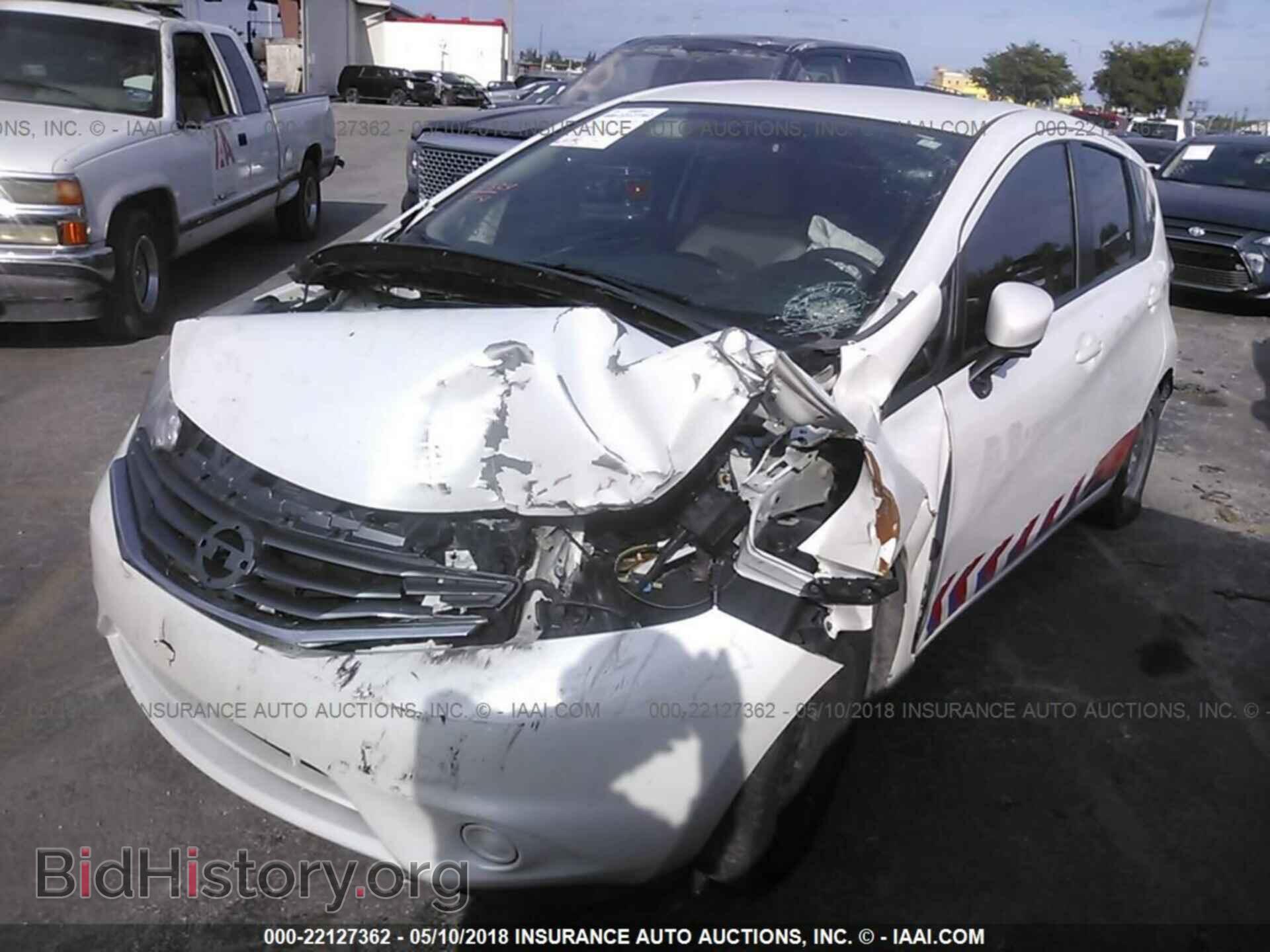 2015 Nissan Versa note - VIN: 3N1CE2CP9FL376620 - Фото 2