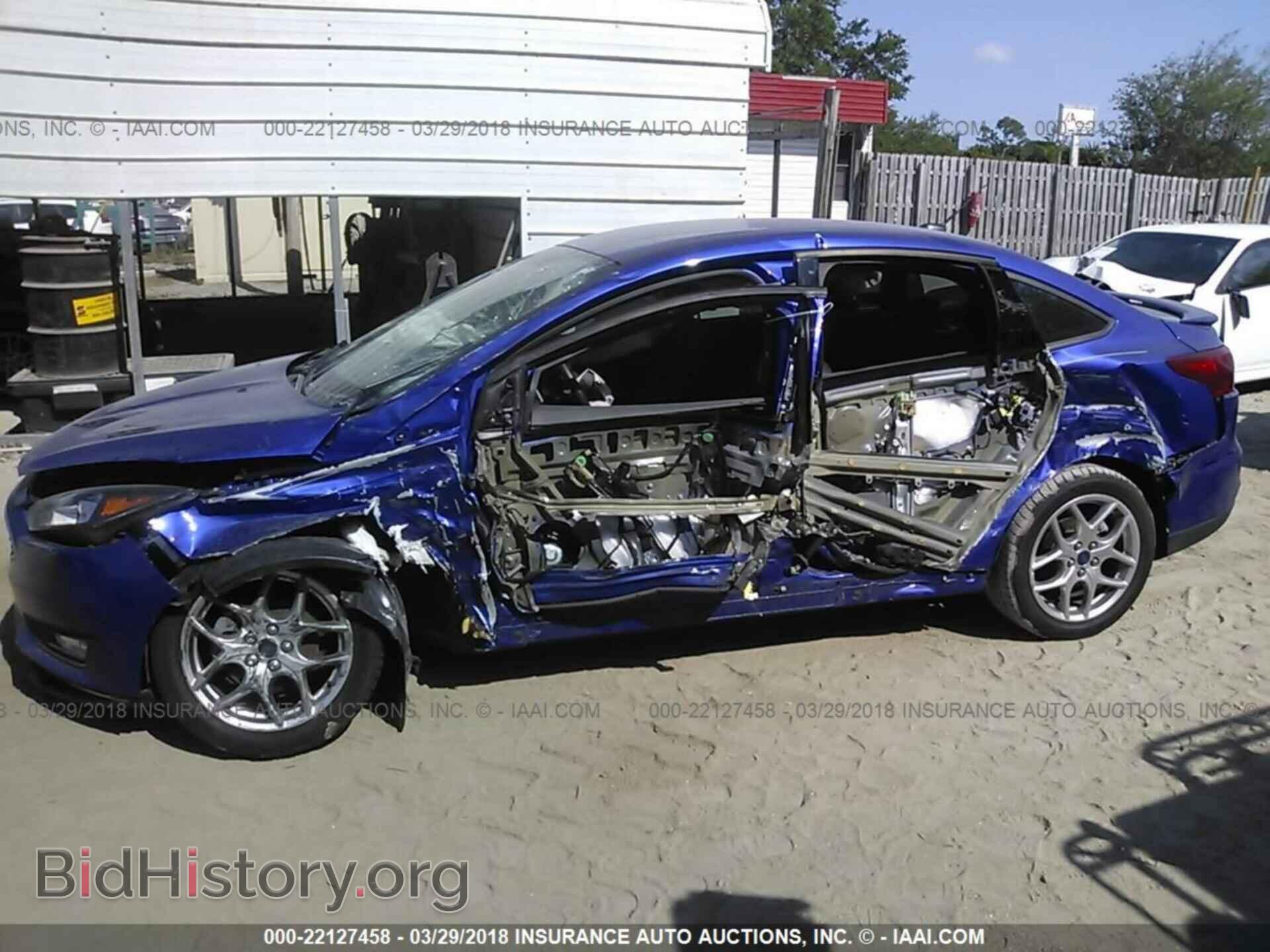 2015 Ford Focus - VIN: 1FADP3F26FL362659 - Photo 6