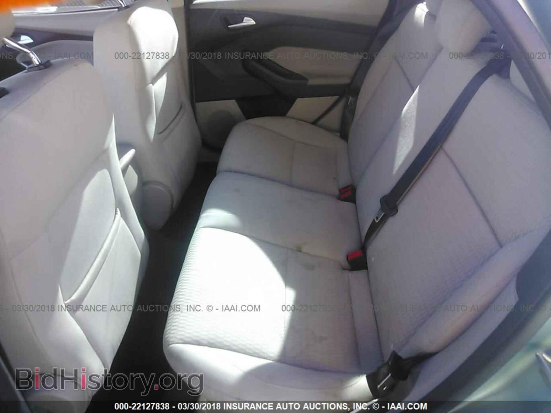 2012 Ford Focus - VIN: 1FAHP3M26CL317575 - Photo 8