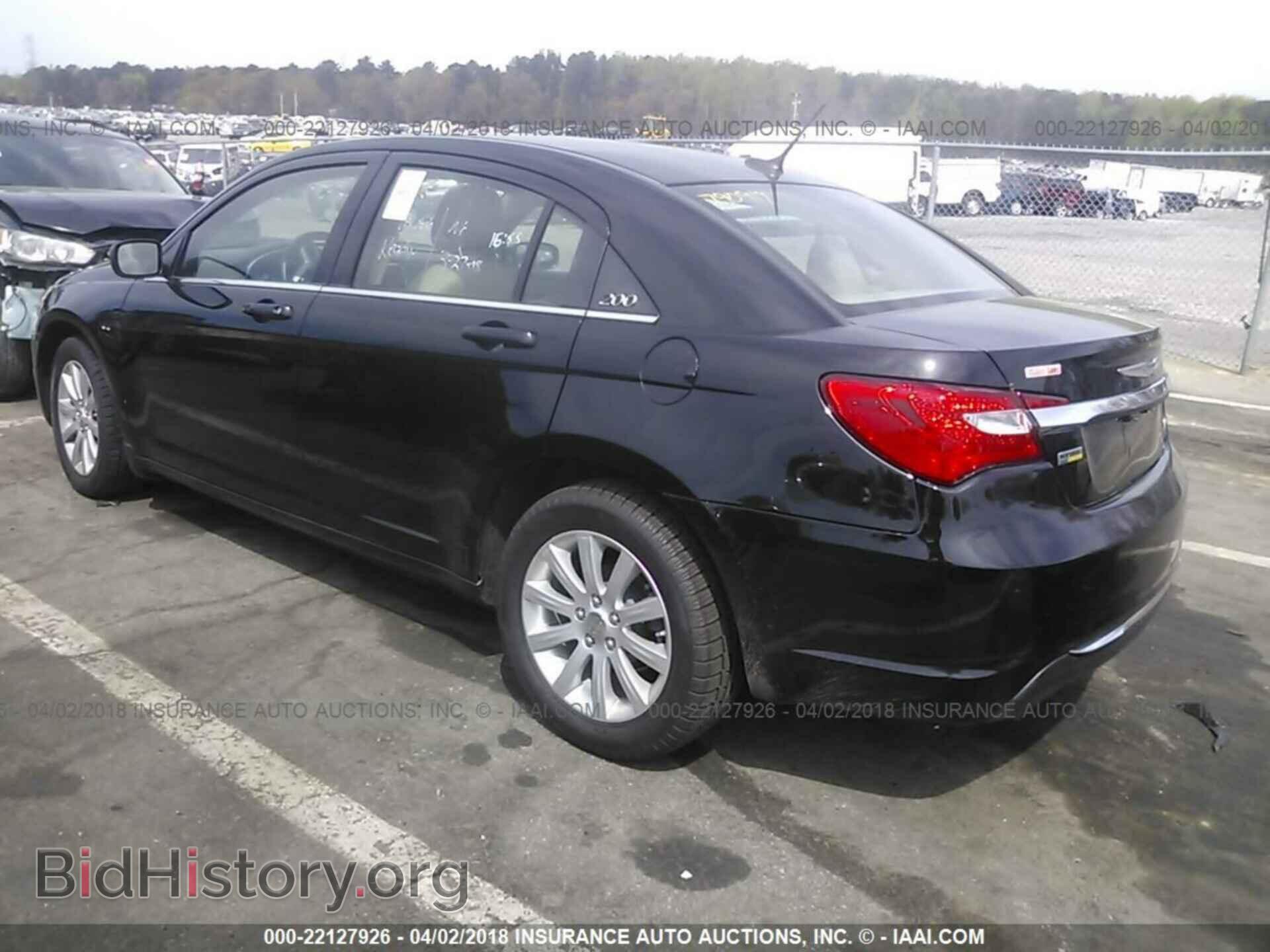 2013 Chrysler 200 - VIN: 1C3CCBBG3DN528090 - Photo 3