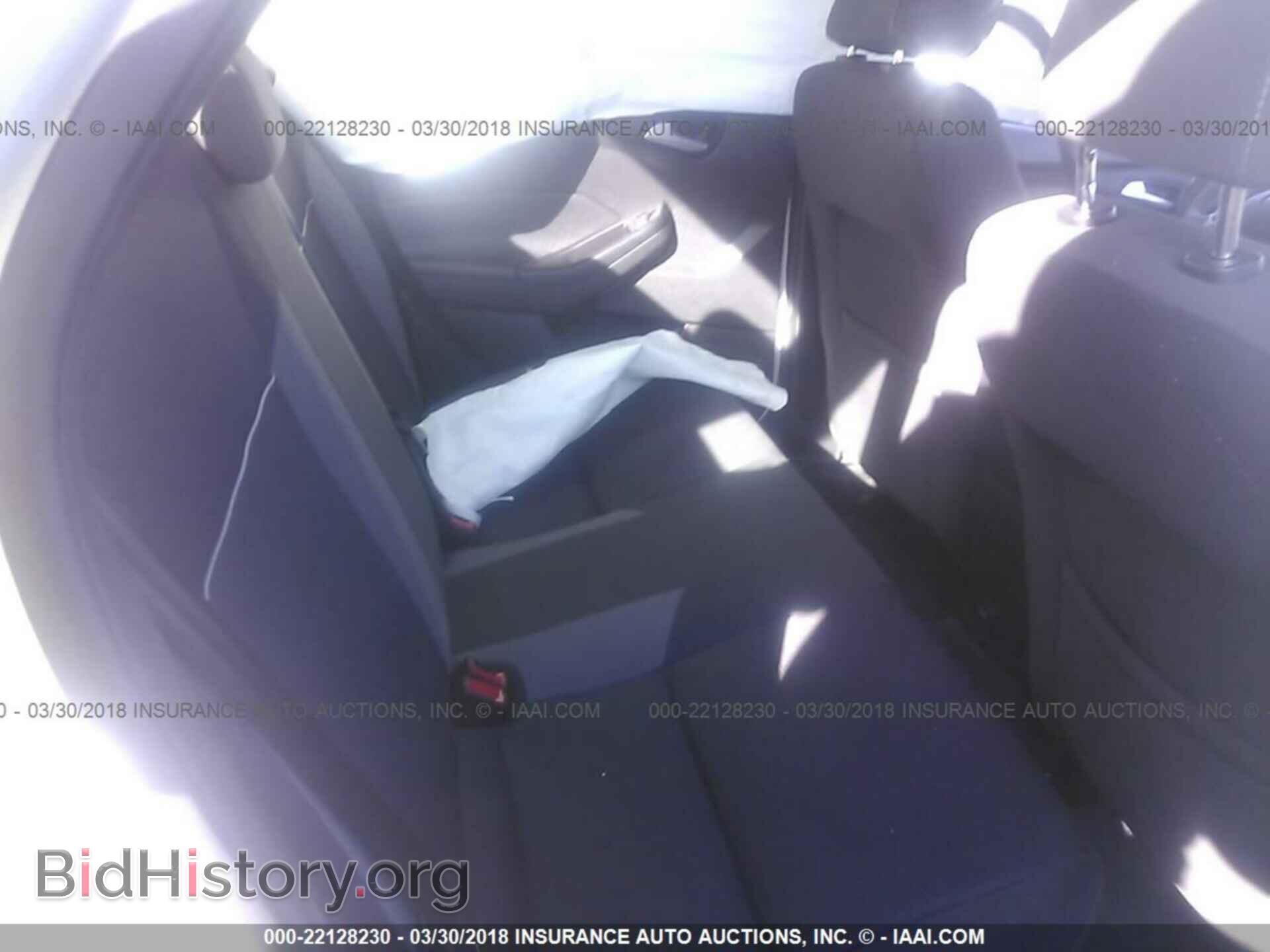 2014 Ford Focus - VIN: 1FADP3F21EL242038 - Photo 8