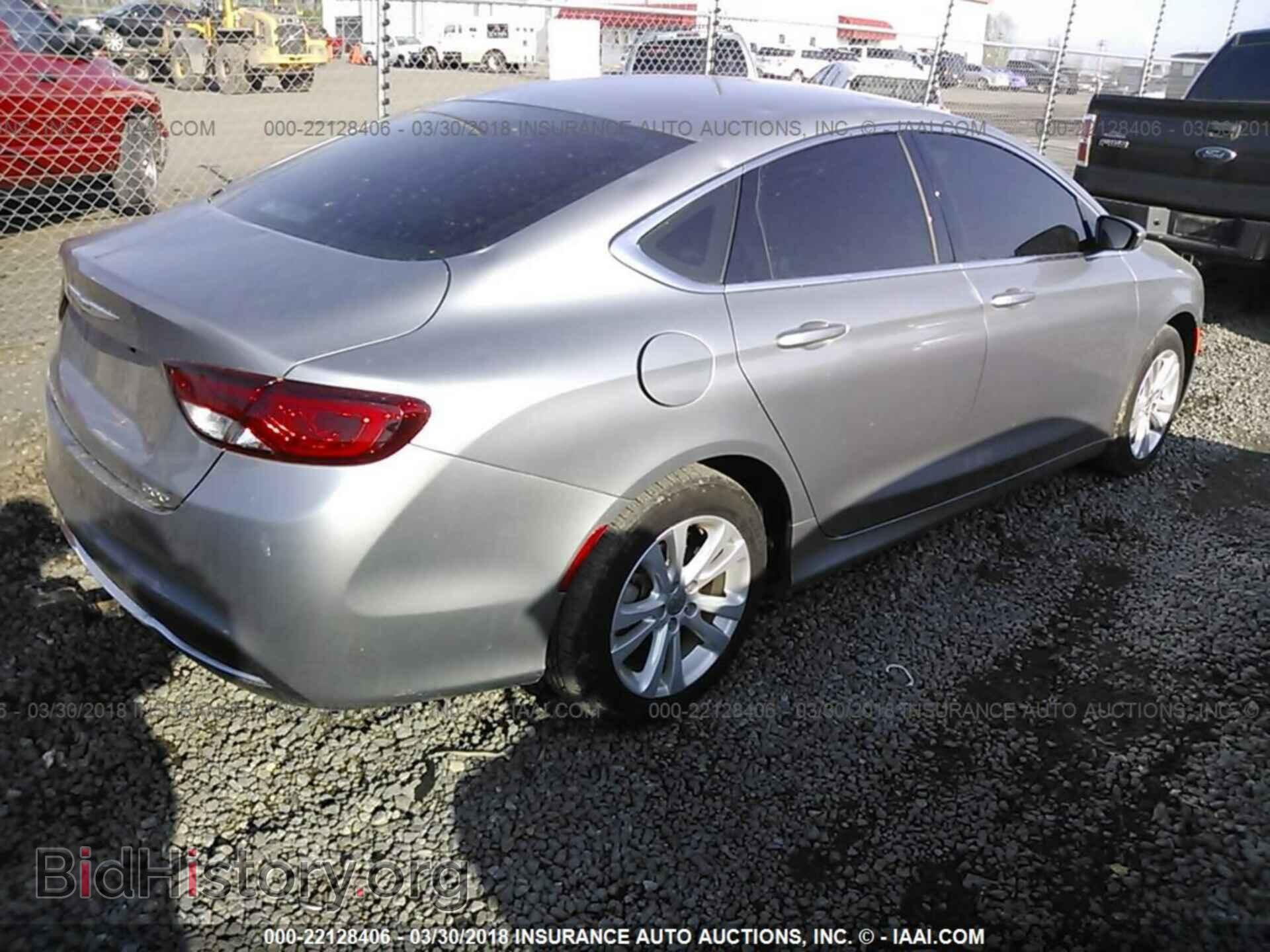 2016 Chrysler 200 - VIN: 1C3CCCAB7GN171996 - Photo 4