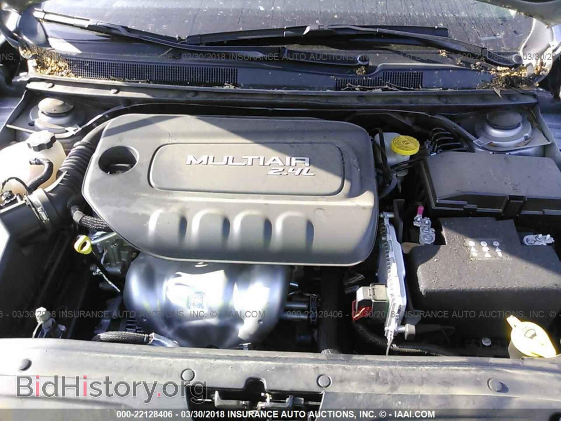 2016 Chrysler 200 - VIN: 1C3CCCAB7GN171996 - Photo 10