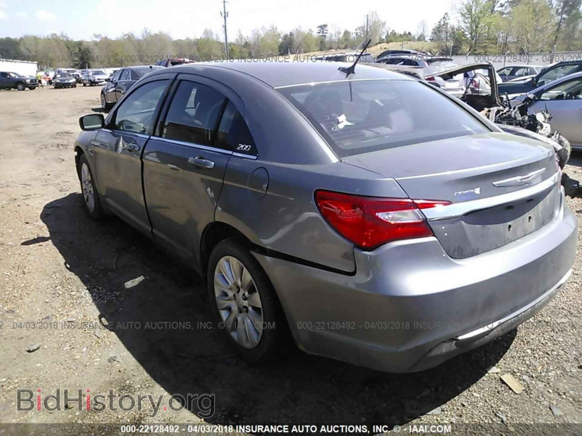 2013 Chrysler 200 - VIN: 1C3CCBAB9DN585609 - Photo 3