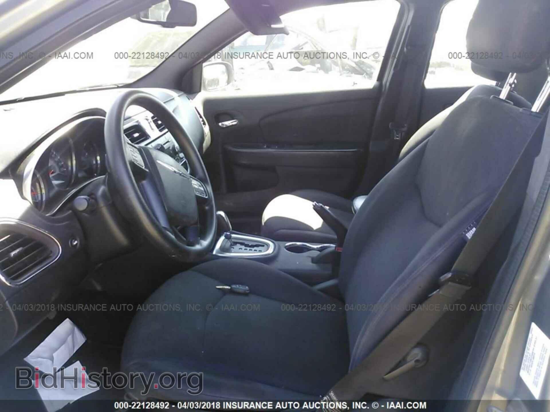 2013 Chrysler 200 - VIN: 1C3CCBAB9DN585609 - Photo 5