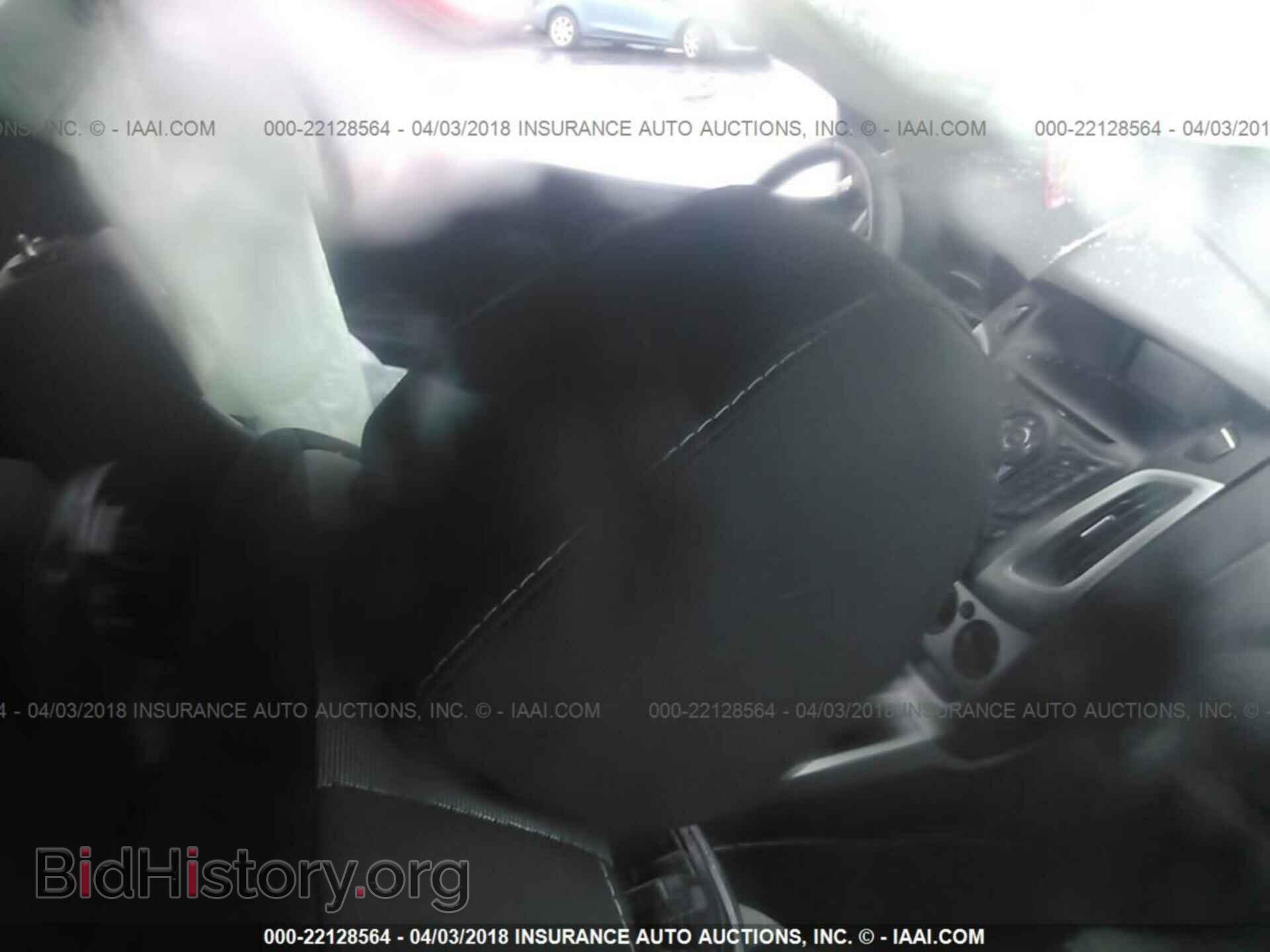 2014 Ford Focus - VIN: 1FADP3K28EL402311 - Photo 5
