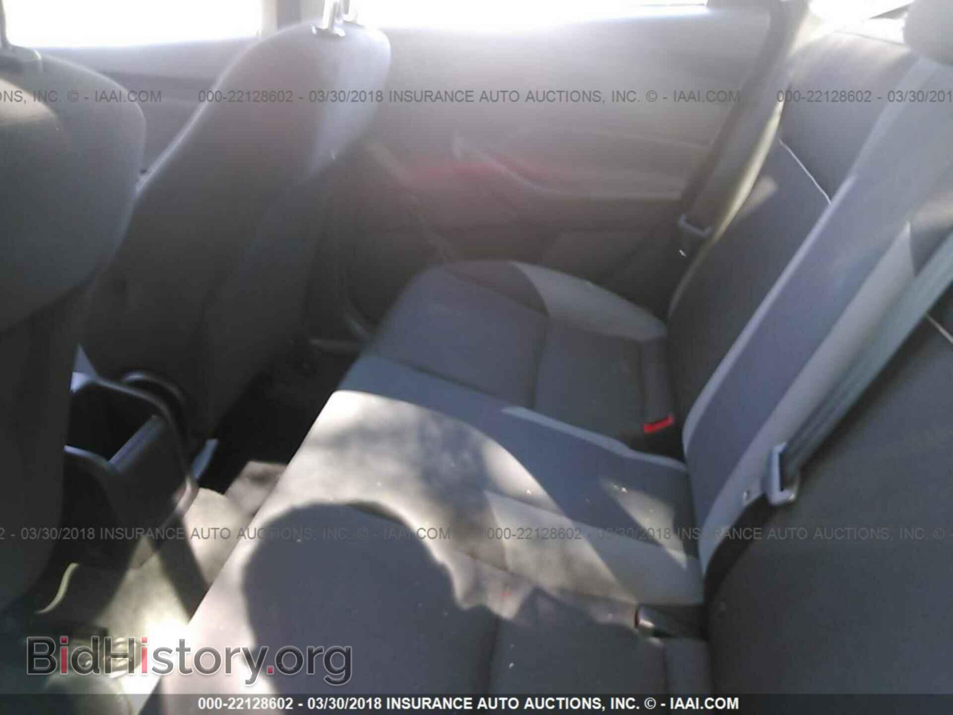 2012 Ford Focus - VIN: 1FAHP3E2XCL318646 - Photo 8