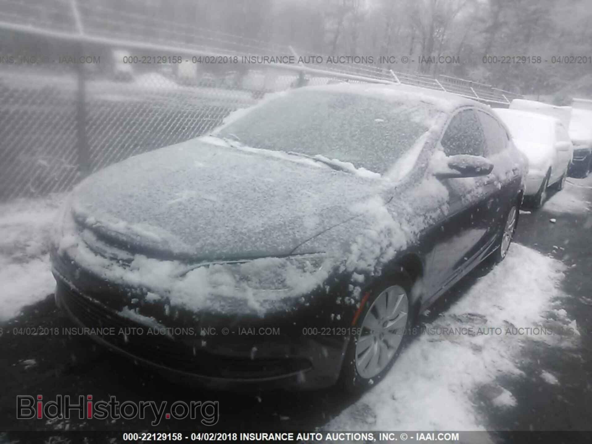 2016 Chrysler 200 - VIN: 1C3CCCFB9GN194267 - Фото 2