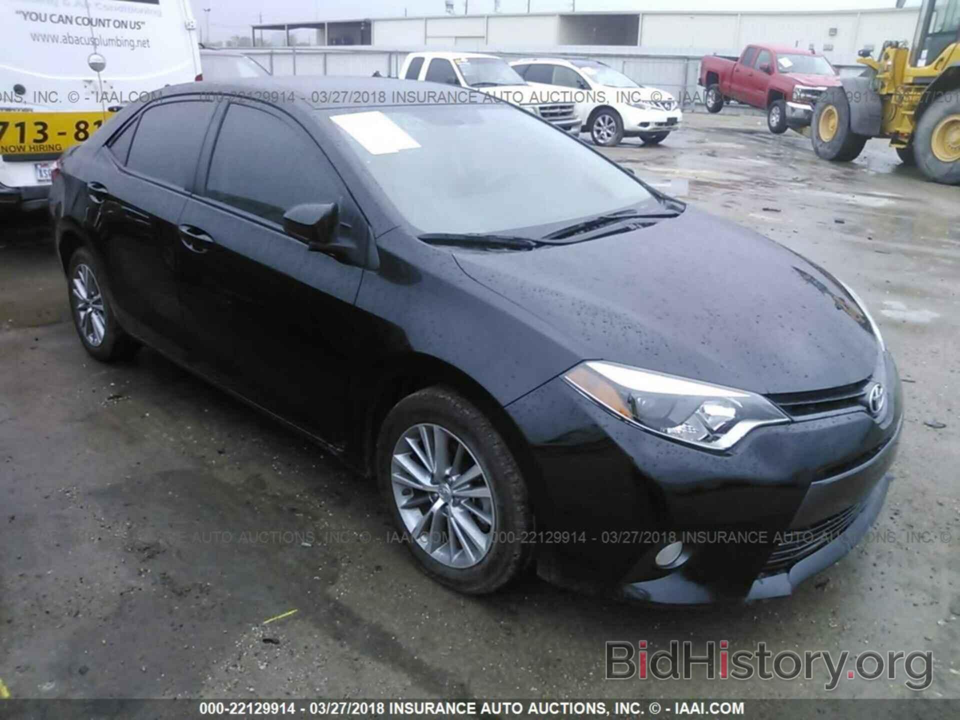 Photo 5YFBURHE6FP304563 - Toyota Corolla 2015