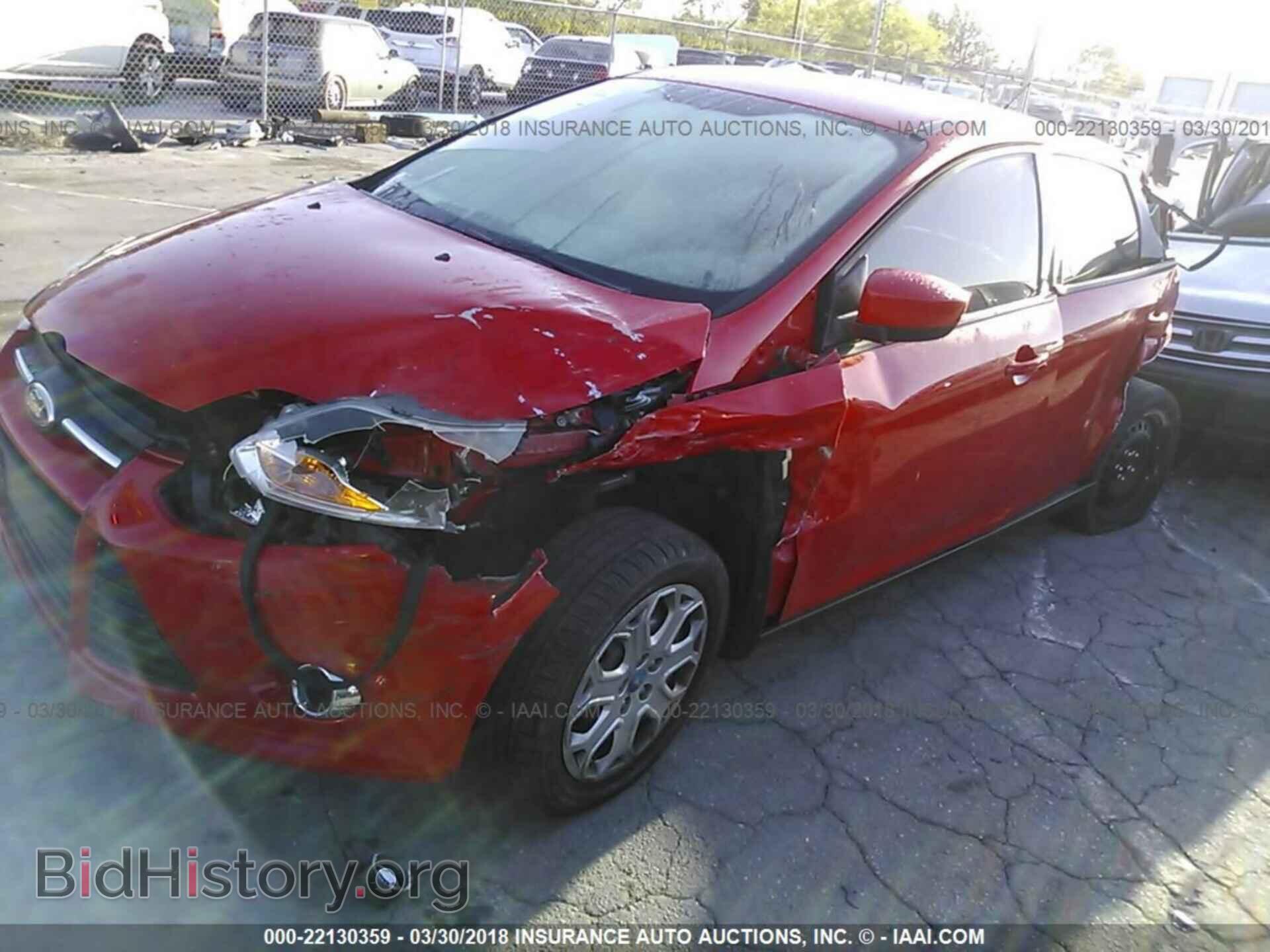 2012 Ford Focus - VIN: 1FAHP3F2XCL118039 - Photo 2