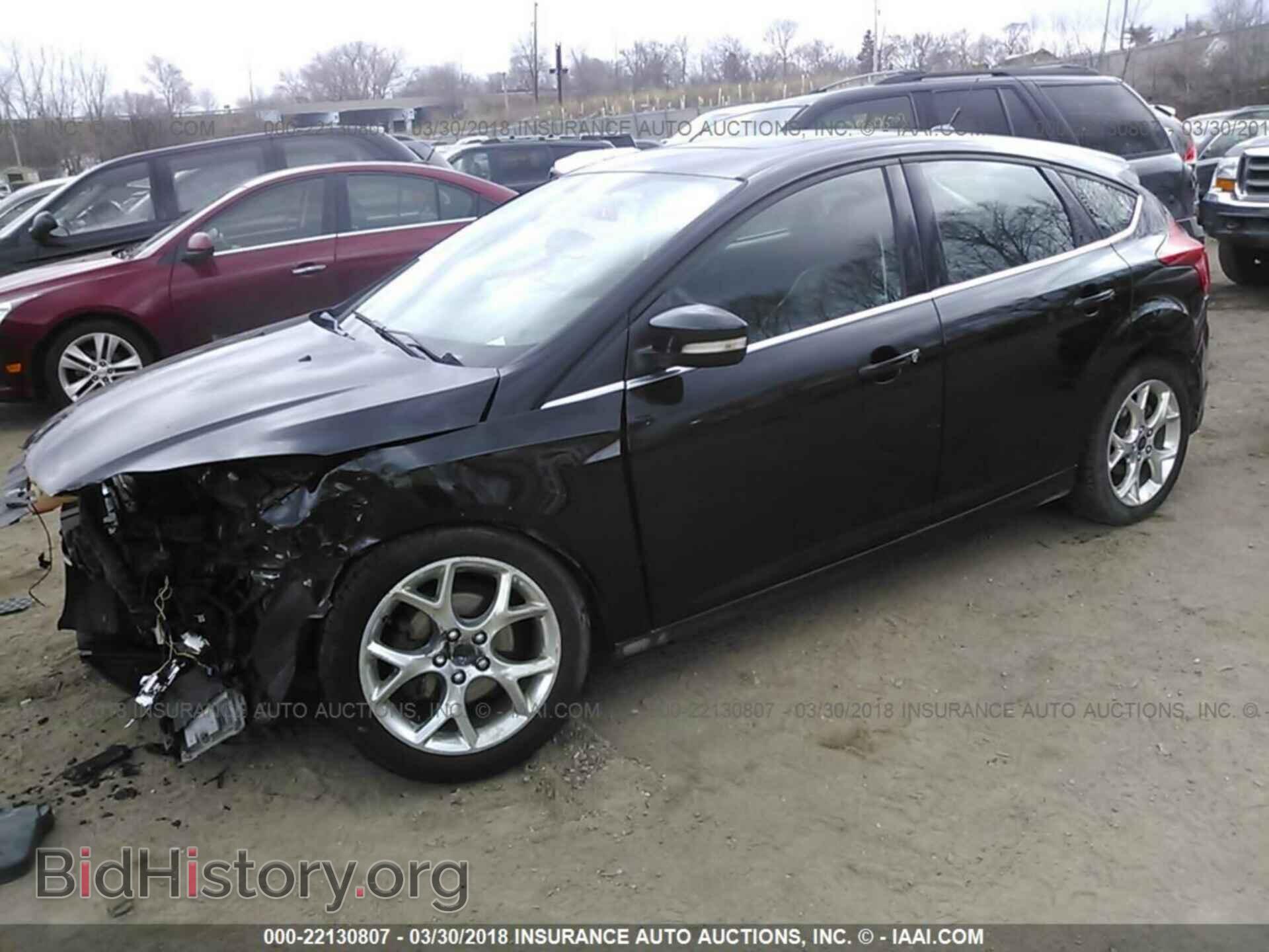 2012 Ford Focus - VIN: 1FAHP3N28CL451311 - Photo 2