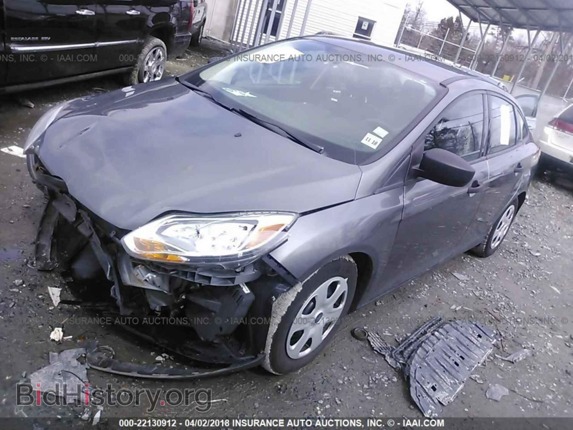 2014 Ford Focus - VIN: 1FADP3E2XEL202011 - Фото 2