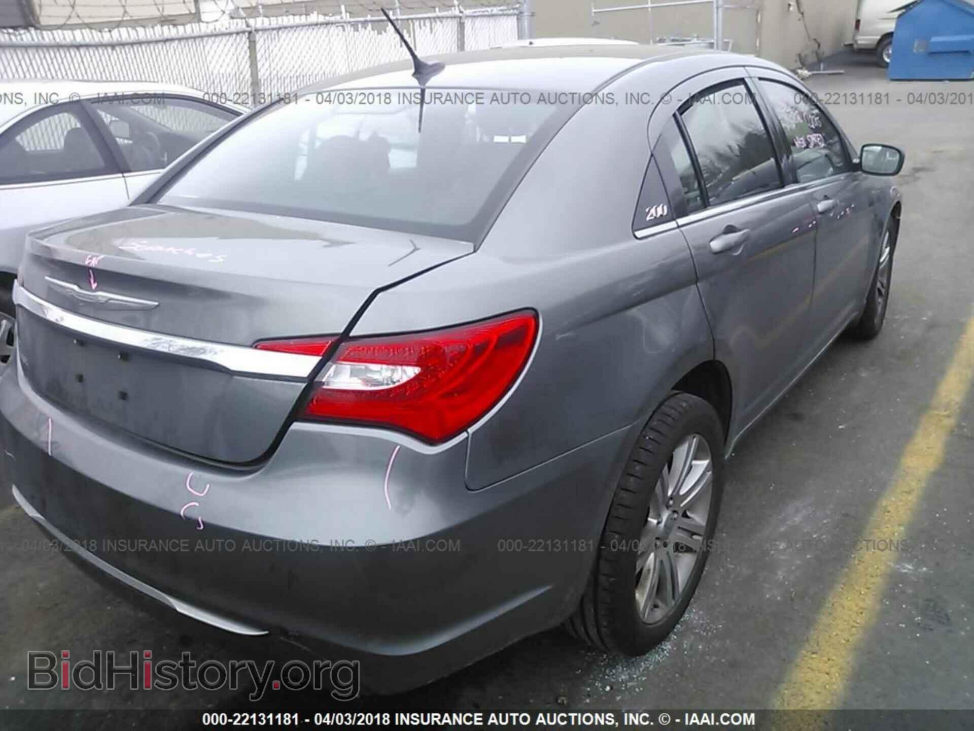 2013 Chrysler 200 - VIN: 1C3CCBBB4DN694073 - Photo 4