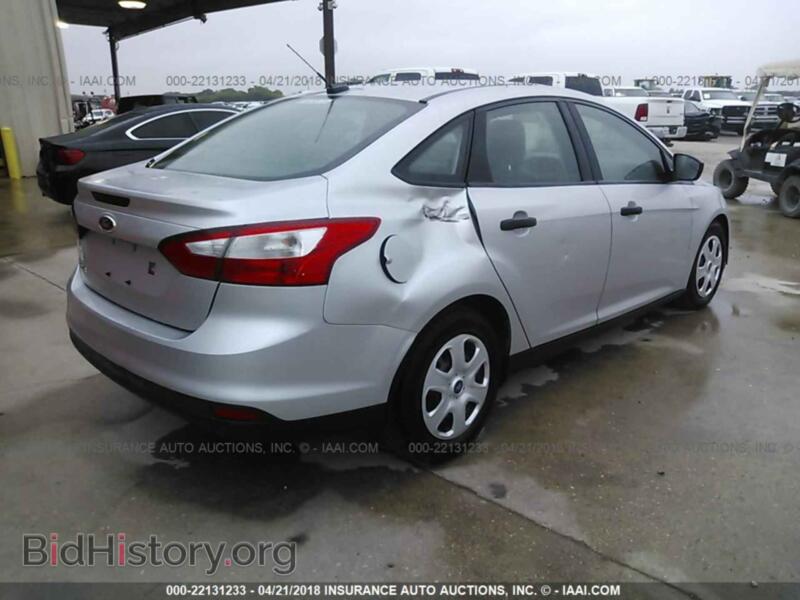 2012 Ford FOCUS (VIN 1FAHP3E22CL284413) — фото 4 из 10