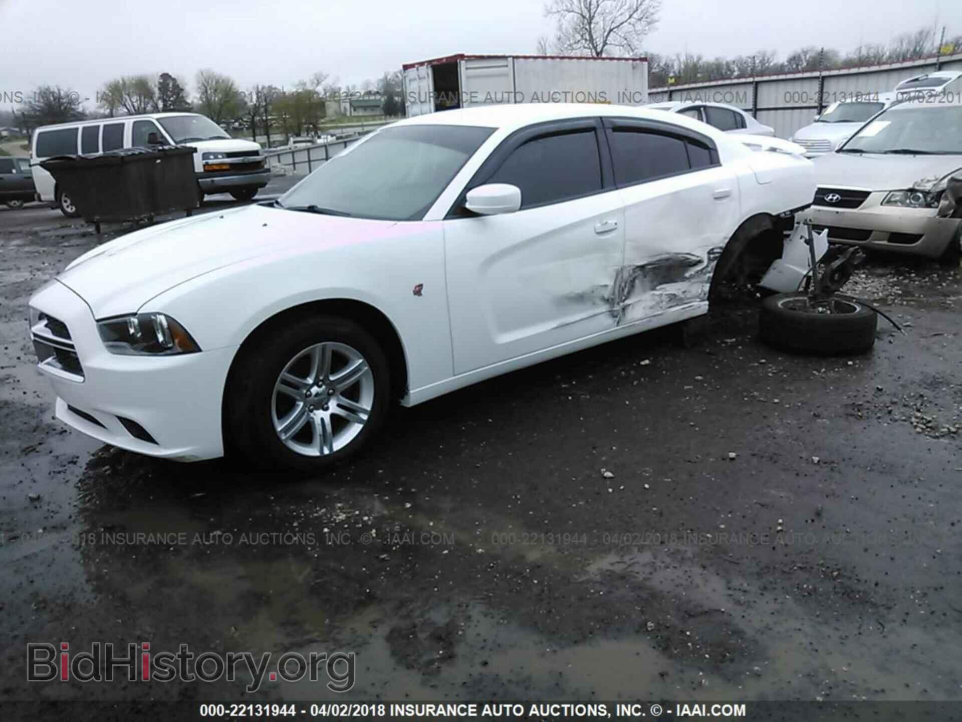 2011 Dodge Charger - VIN: 2B3CL3CG1BH591177 - Фото 2