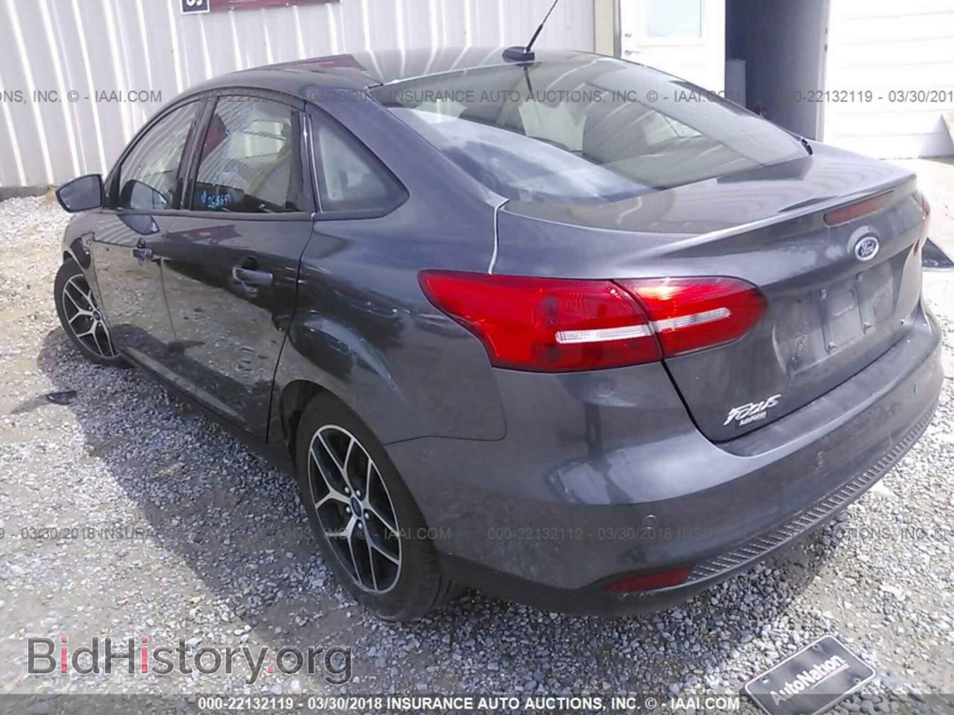 2017 Ford Focus - VIN: 1FADP3H26HL260083 - Photo 3