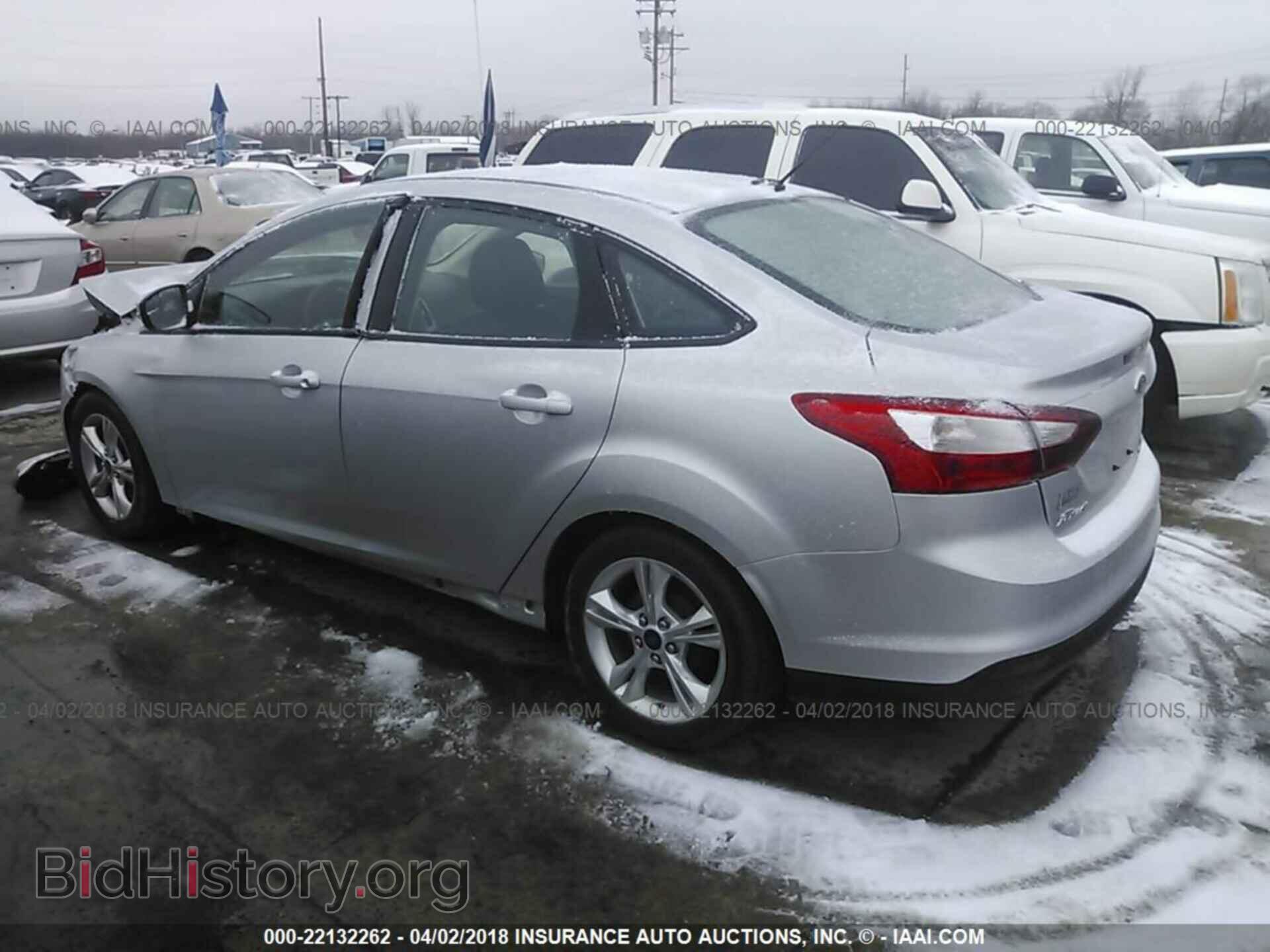 2014 Ford Focus - VIN: 1FADP3F2XEL160213 - Photo 3