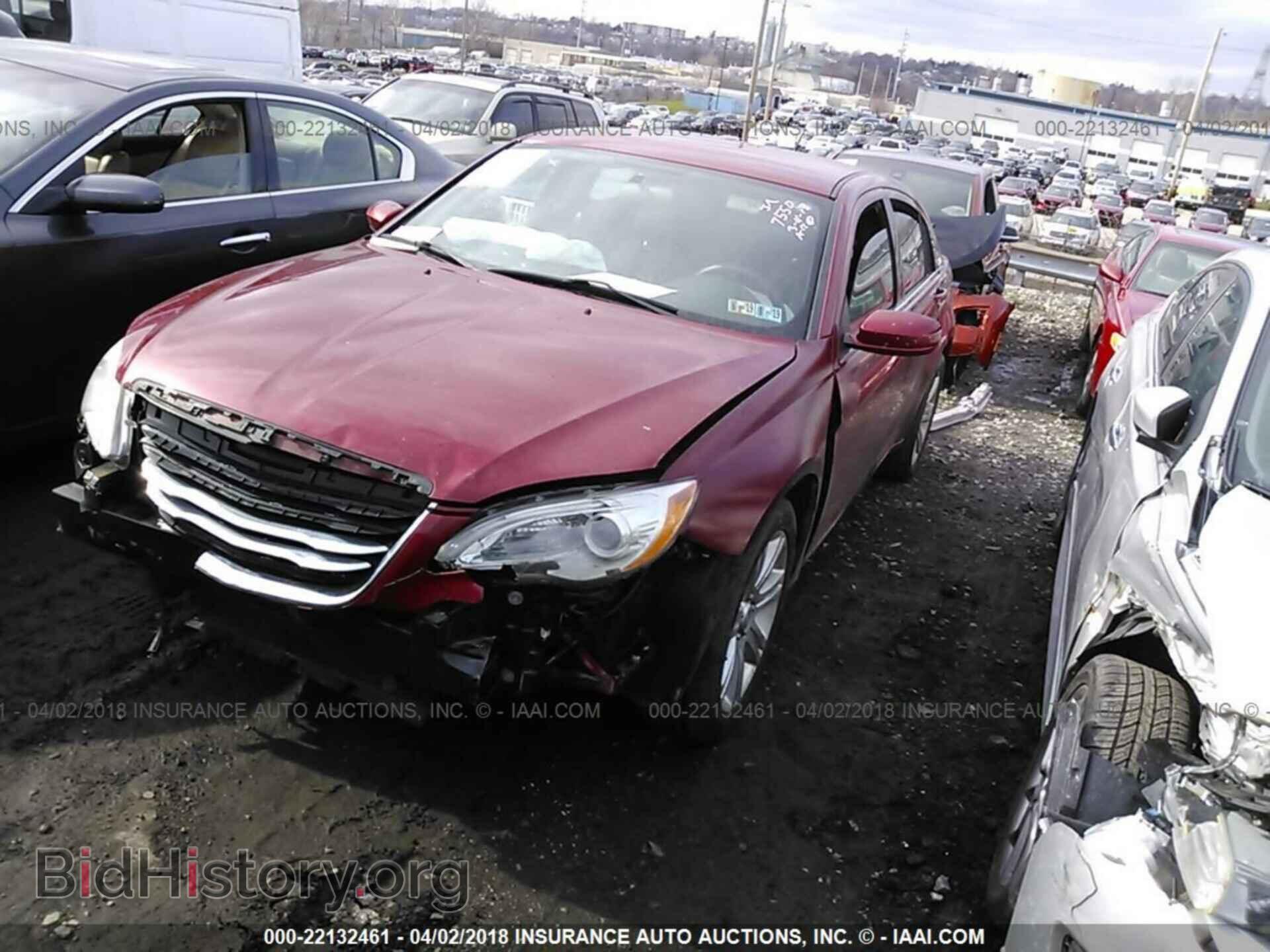 2013 Chrysler 200 - VIN: 1C3CCBAB7DN765171 - Фото 2