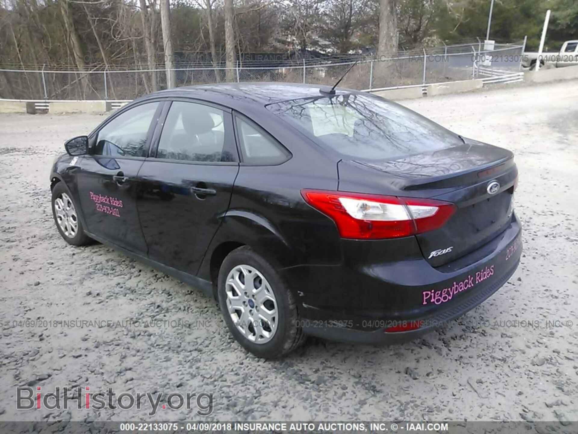 2012 Ford Focus - VIN: 1FAHP3F2XCL148187 - Photo 3