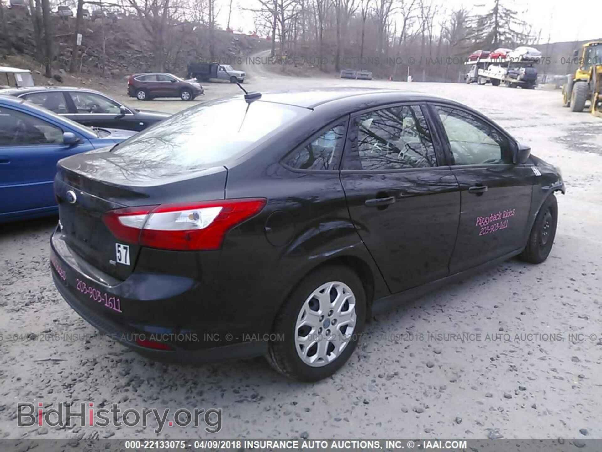 2012 Ford Focus - VIN: 1FAHP3F2XCL148187 - Photo 4