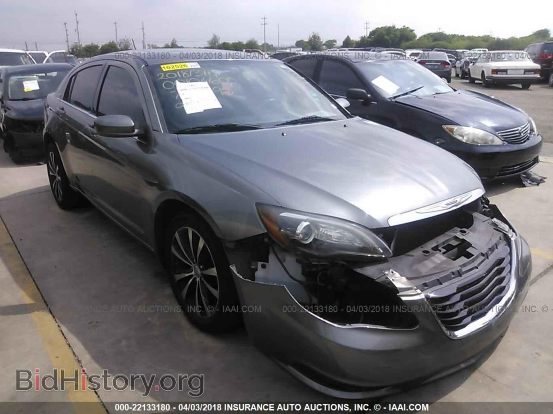 Photo 1C3CCBBG2DN743895 - Chrysler 200 2013