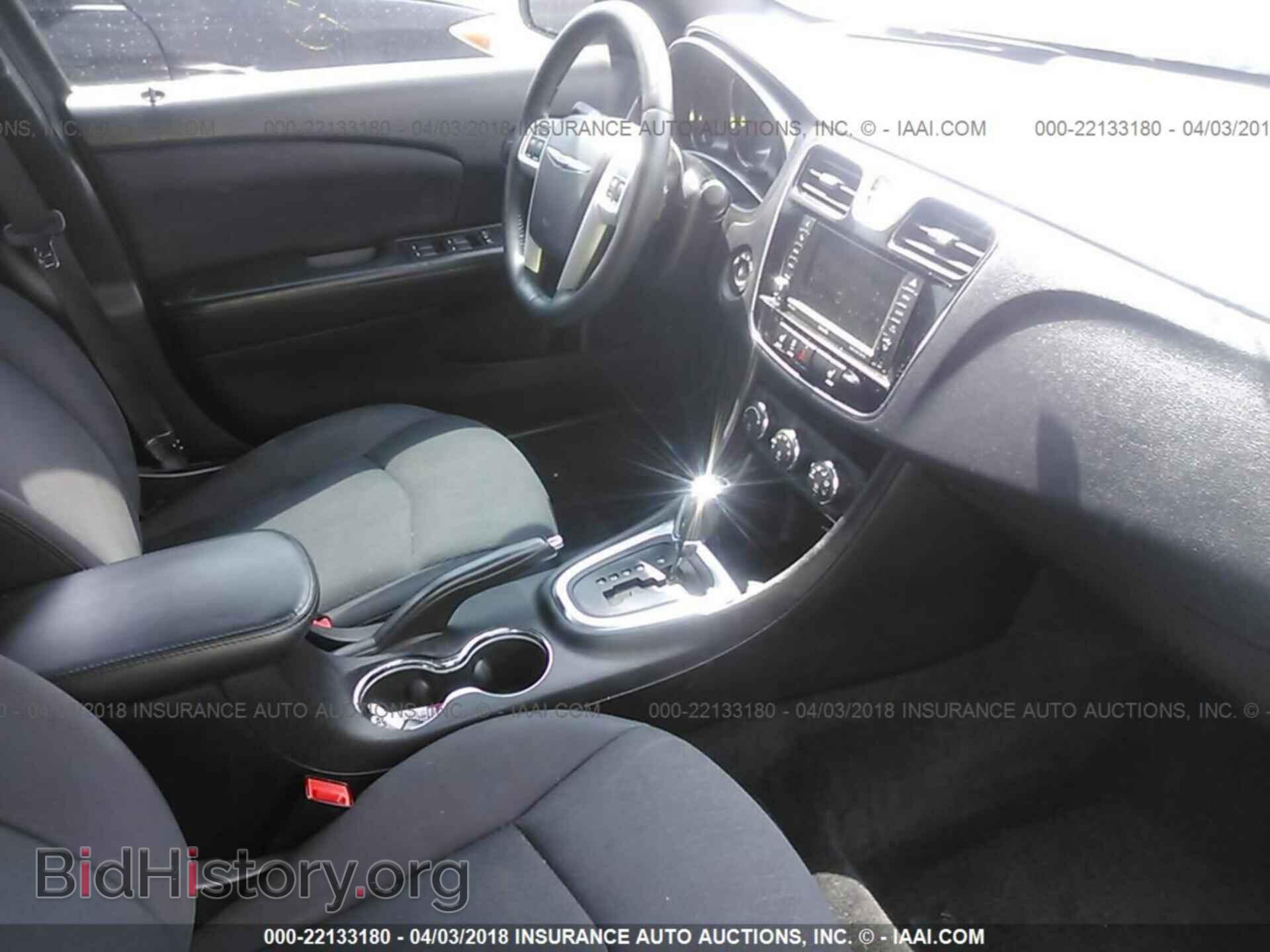 2013 Chrysler 200 - VIN: 1C3CCBBG2DN743895 - Фото 5