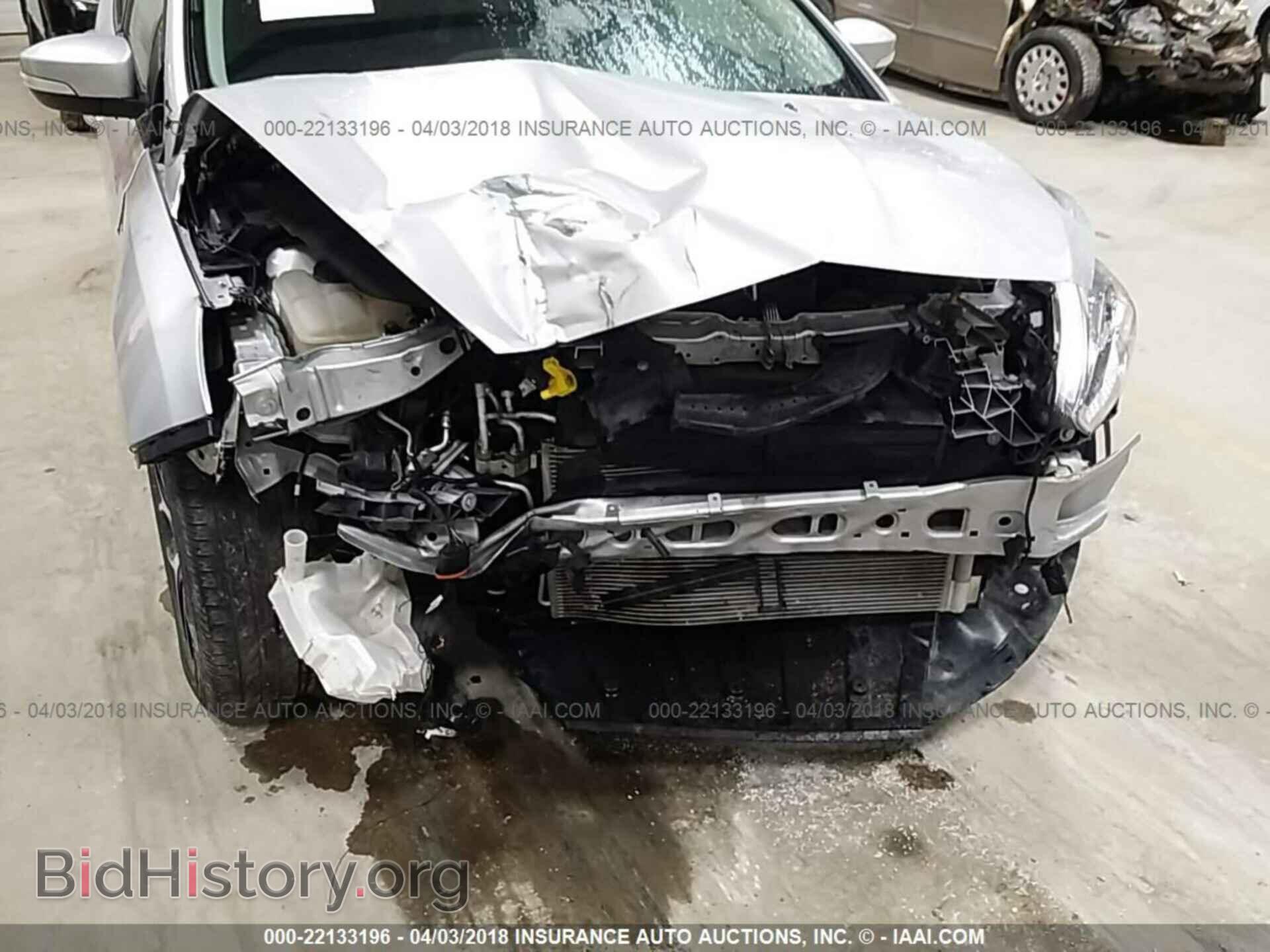 2016 Ford Focus - VIN: 1FADP3F29GL394846 - Photo 6