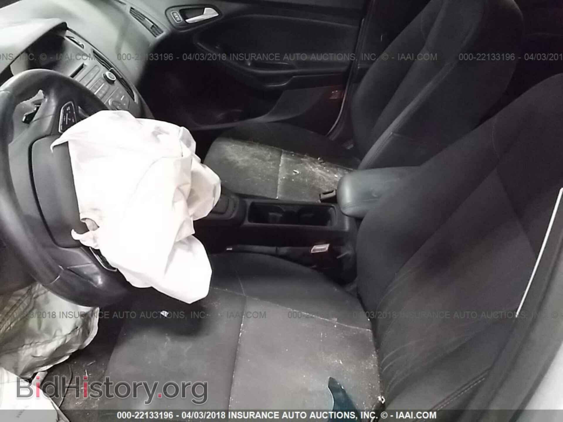 2016 Ford Focus - VIN: 1FADP3F29GL394846 - Photo 8