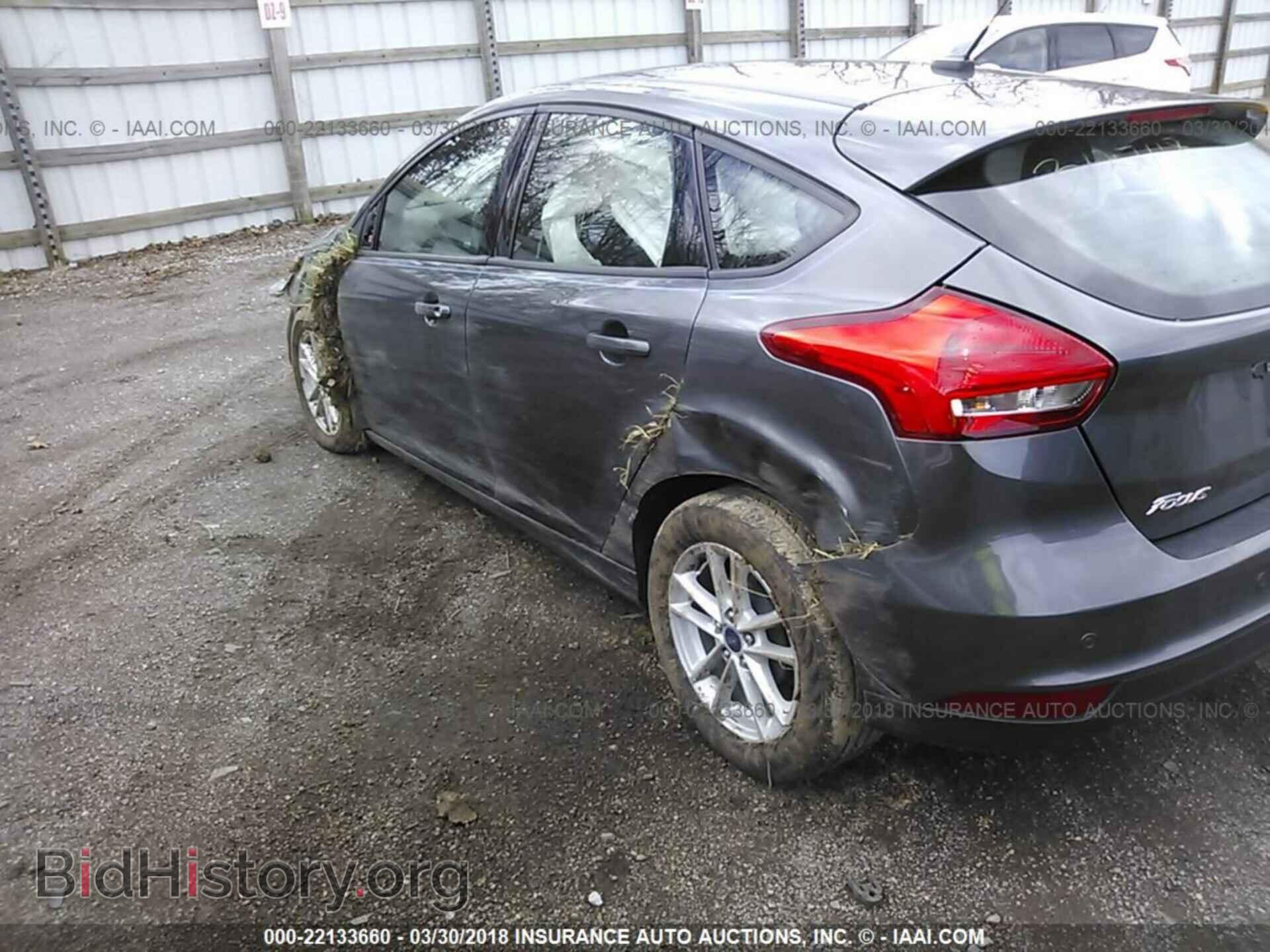 2016 Ford Focus - VIN: 1FADP3K22GL393446 - Photo 6