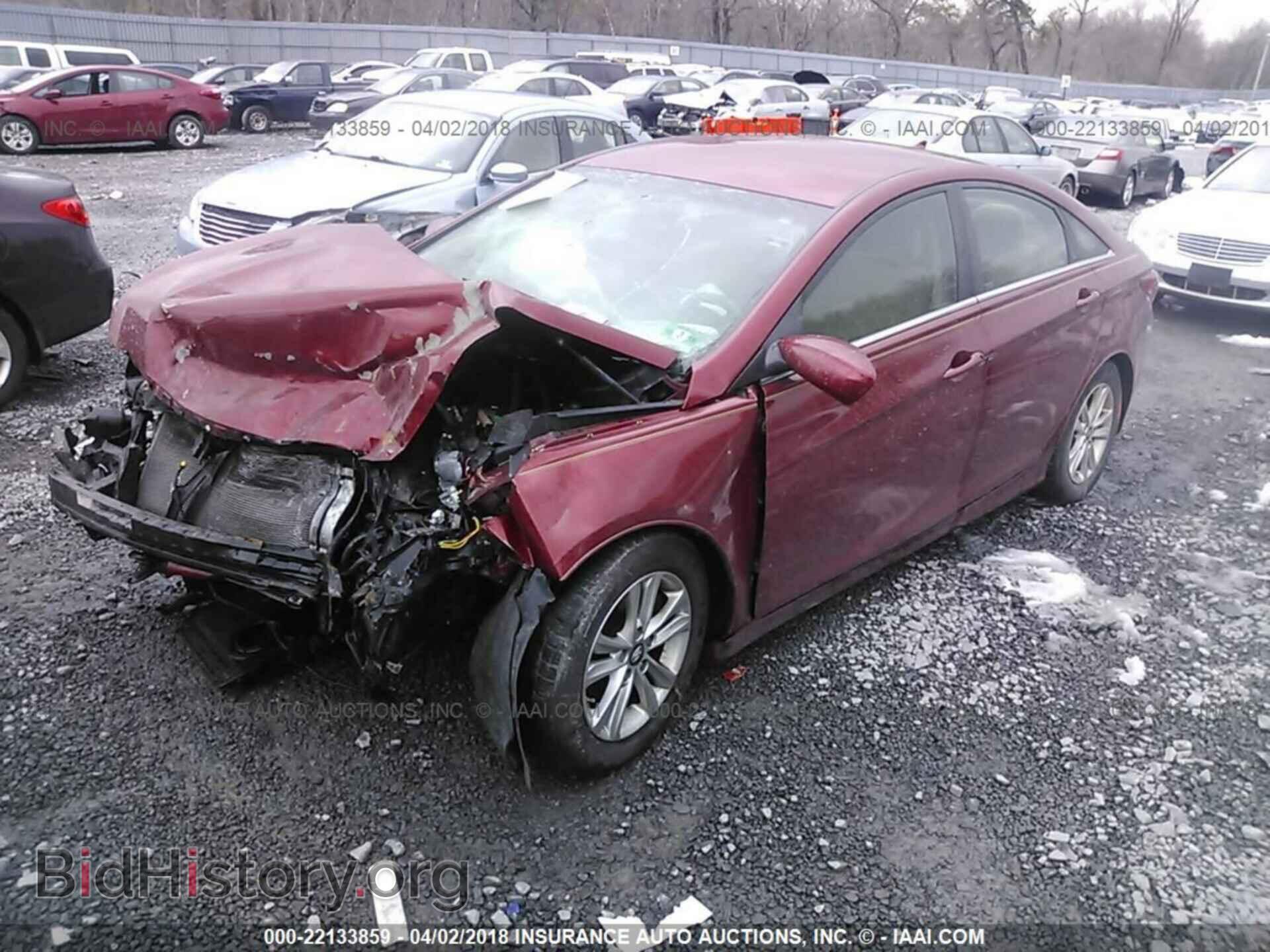 2012 Hyundai Sonata - VIN: 5NPEB4AC0CH471704 - Photo 2