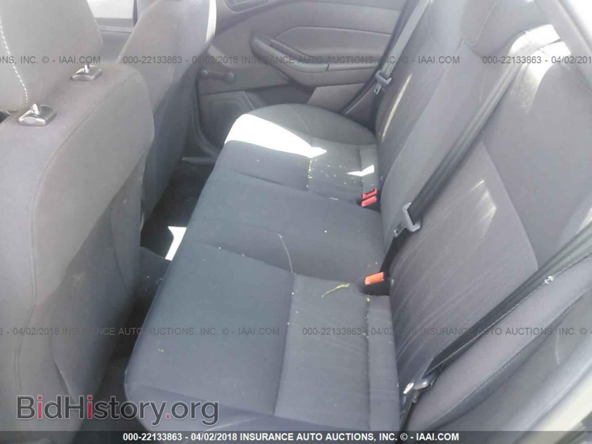 2016 Ford Focus - VIN: 1FADP3E26GL249720 - Photo 8