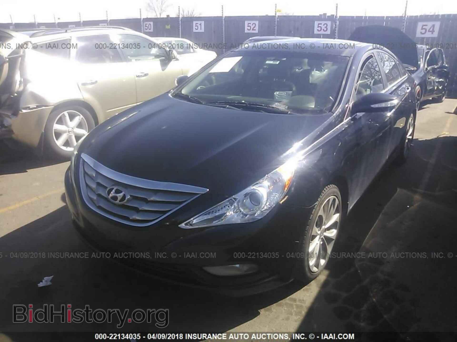 2012 Hyundai Sonata - VIN: 5NPEC4AB2CH464385 - Photo 2