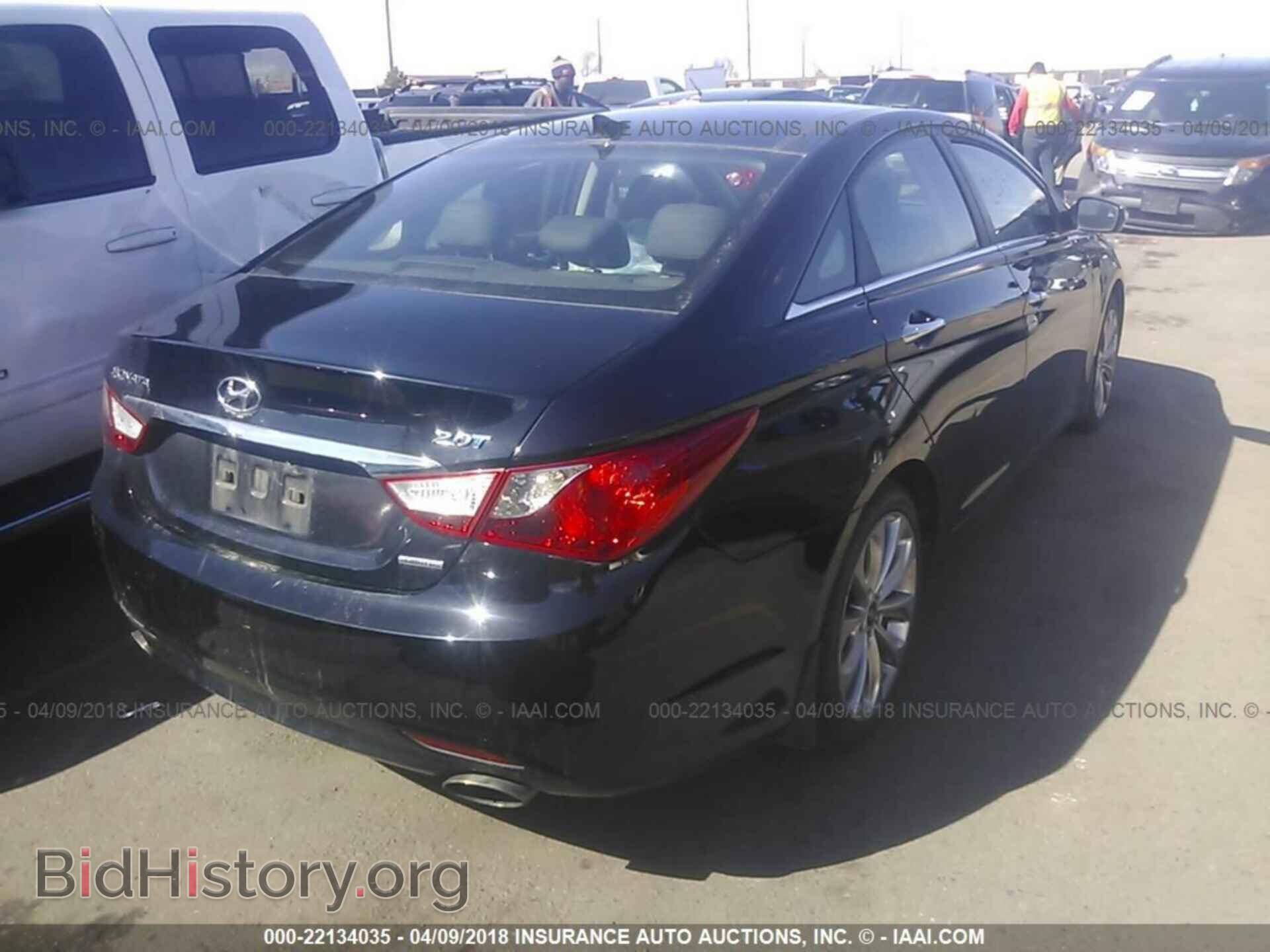 2012 Hyundai Sonata - VIN: 5NPEC4AB2CH464385 - Photo 4