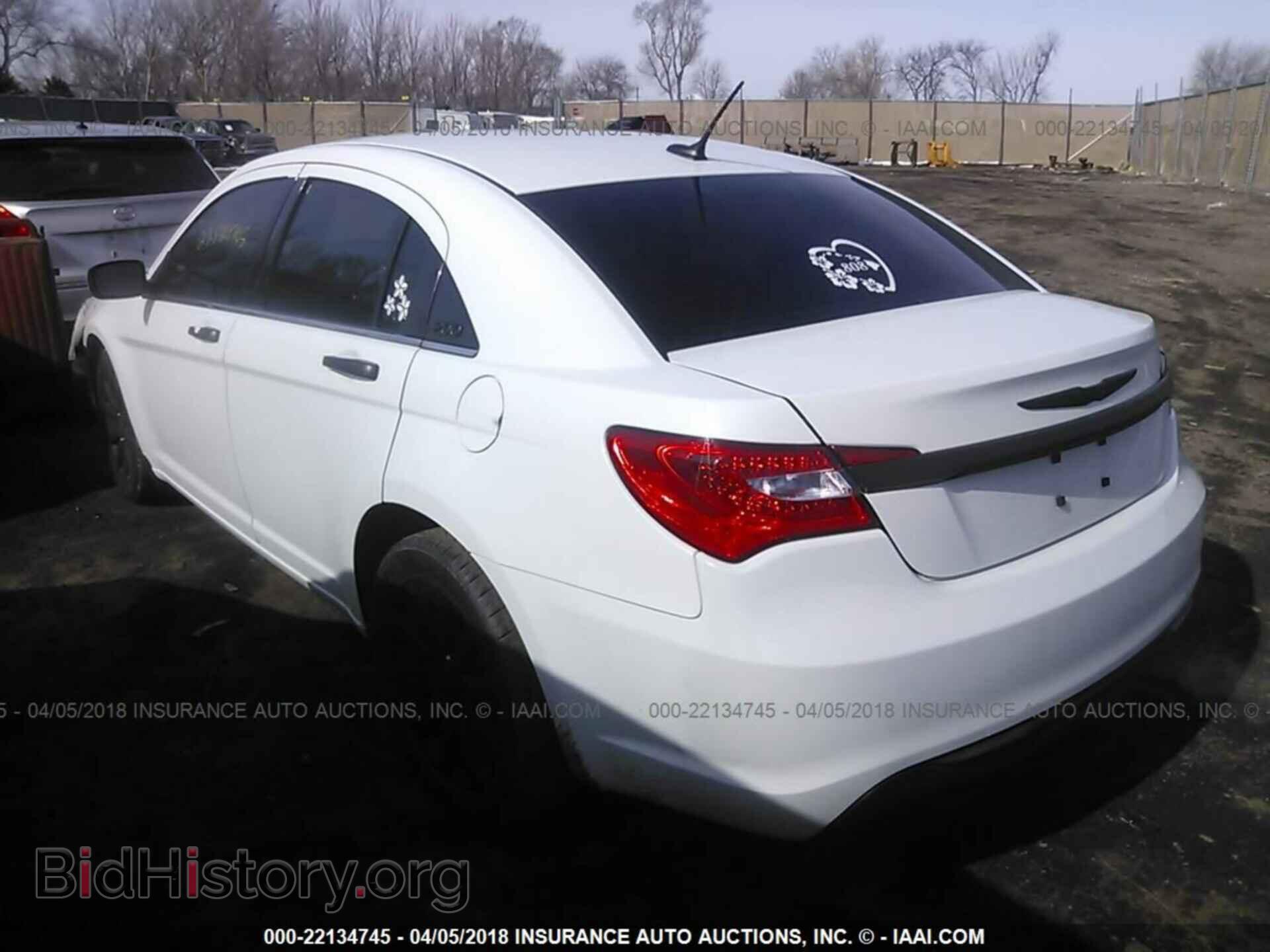 2013 Chrysler 200 - VIN: 1C3CCBBB1DN598255 - Photo 3