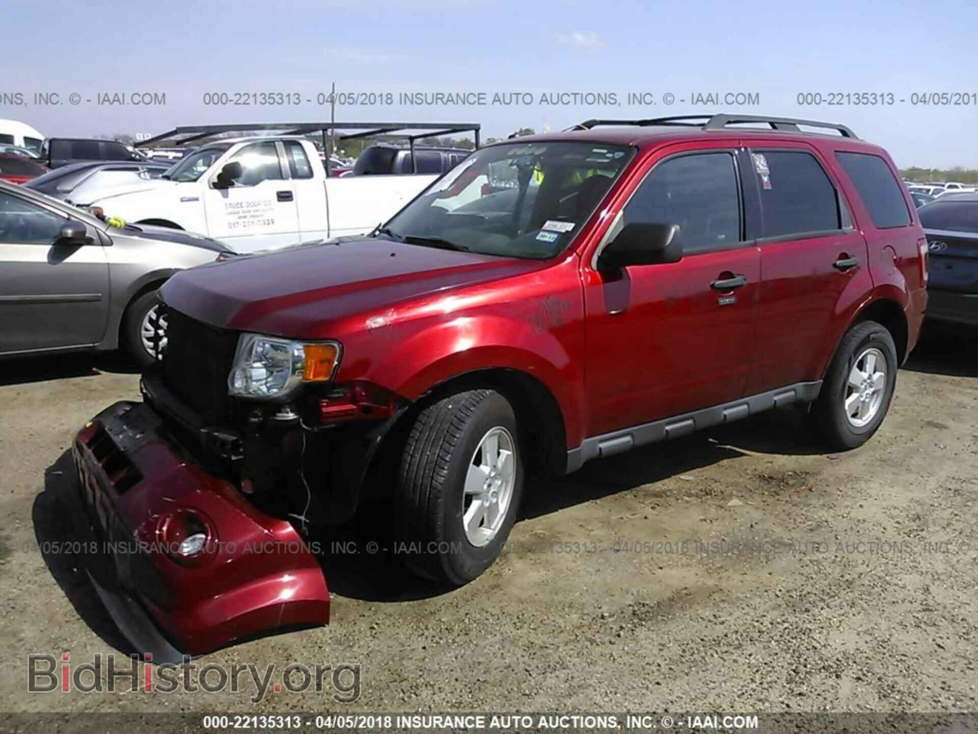 2012 Ford Escape - VIN: 1FMCU0DG8CKA57480 - Фото 2