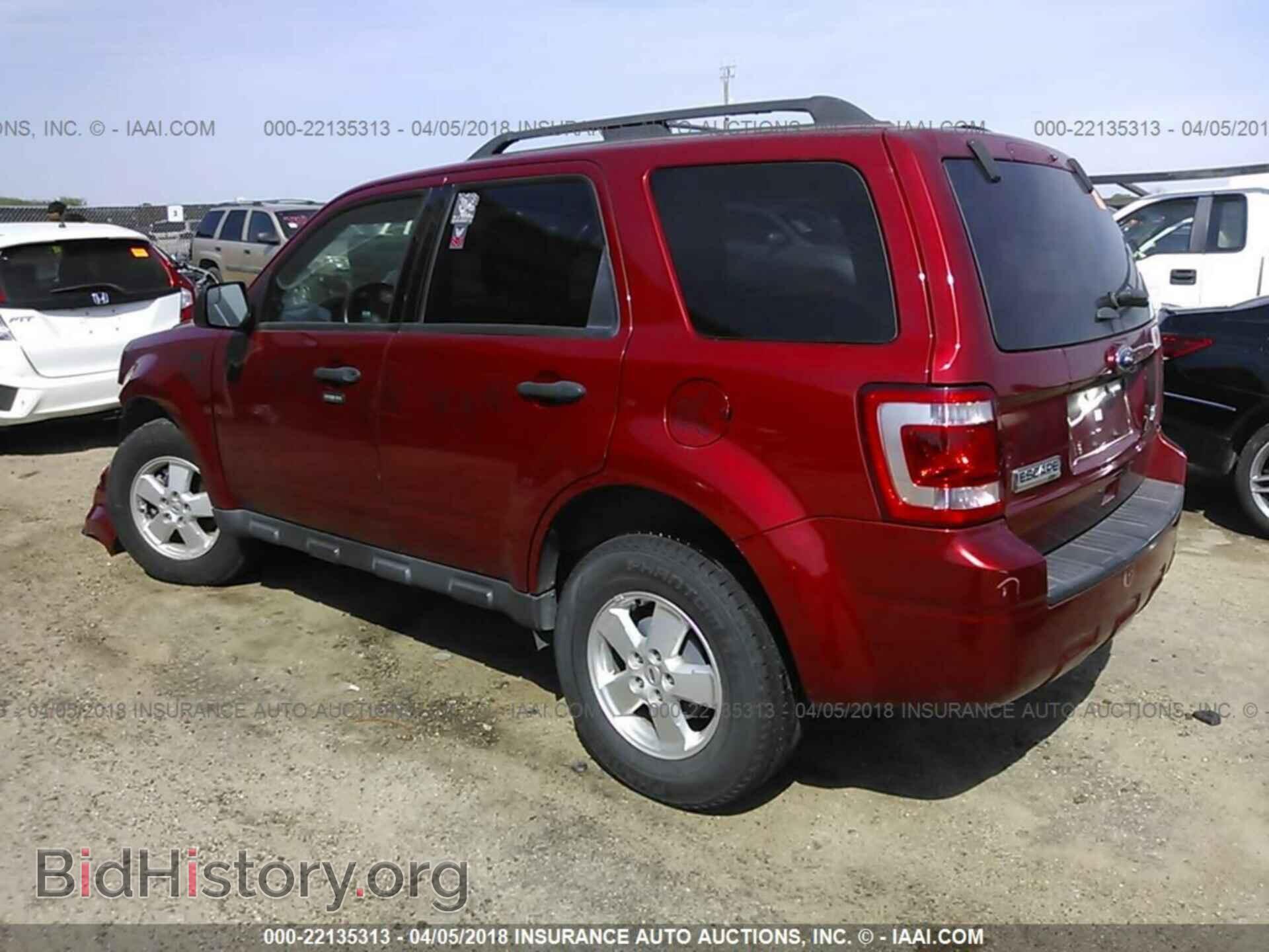 2012 Ford Escape - VIN: 1FMCU0DG8CKA57480 - Фото 3