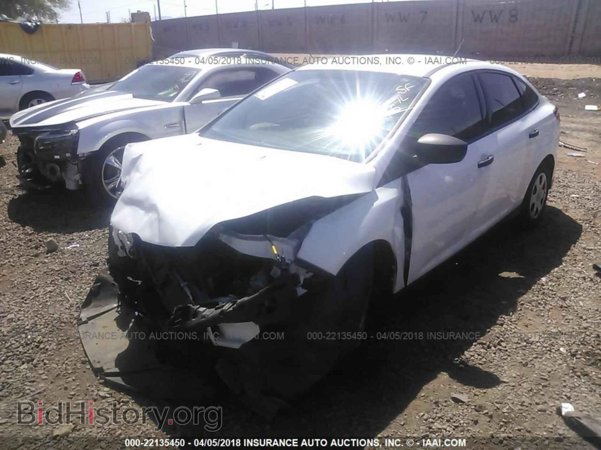 2013 Ford Focus - VIN: 1FADP3E29DL190321 - Photo 2