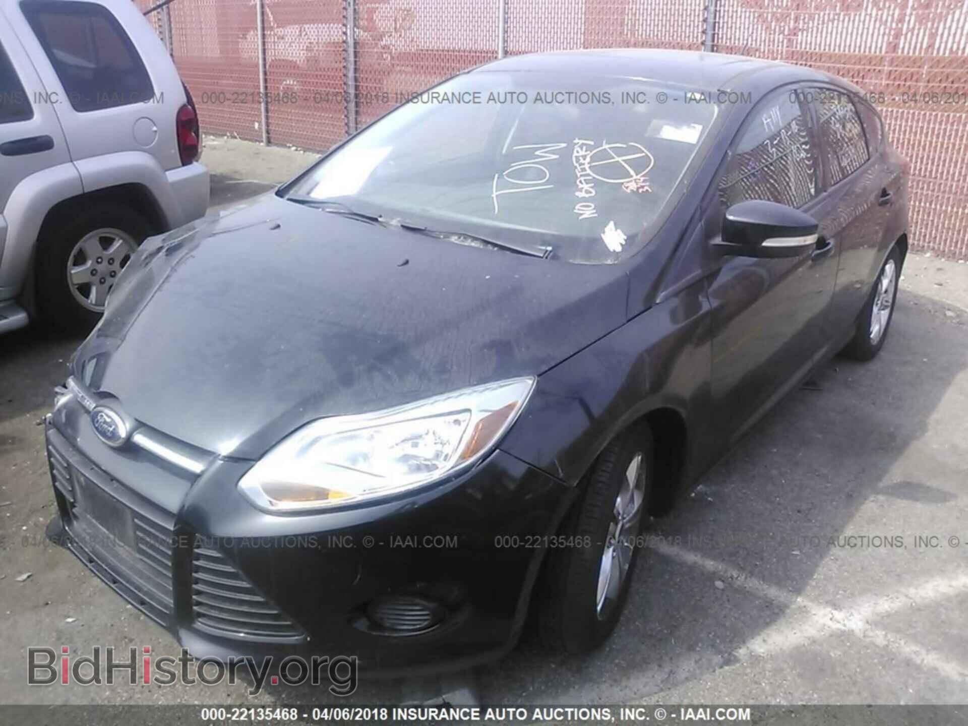 2014 Ford Focus - VIN: 1FADP3K23EL162844 - Photo 2