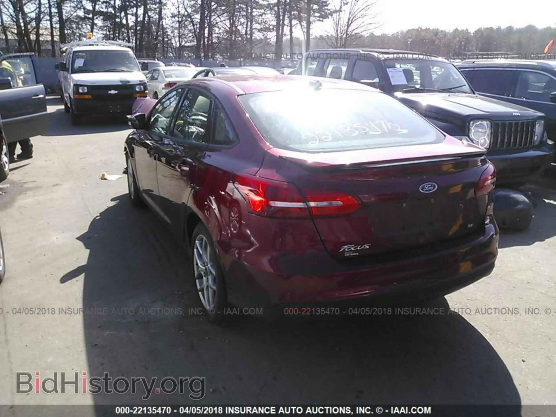 2015 Ford Focus - VIN: 1FADP3F28FL267116 - Photo 3