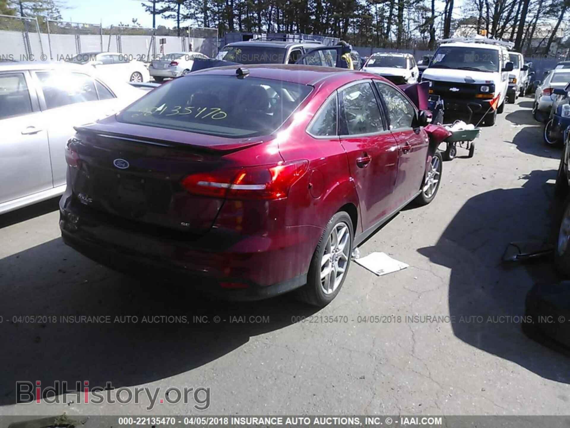 2015 Ford Focus - VIN: 1FADP3F28FL267116 - Photo 4