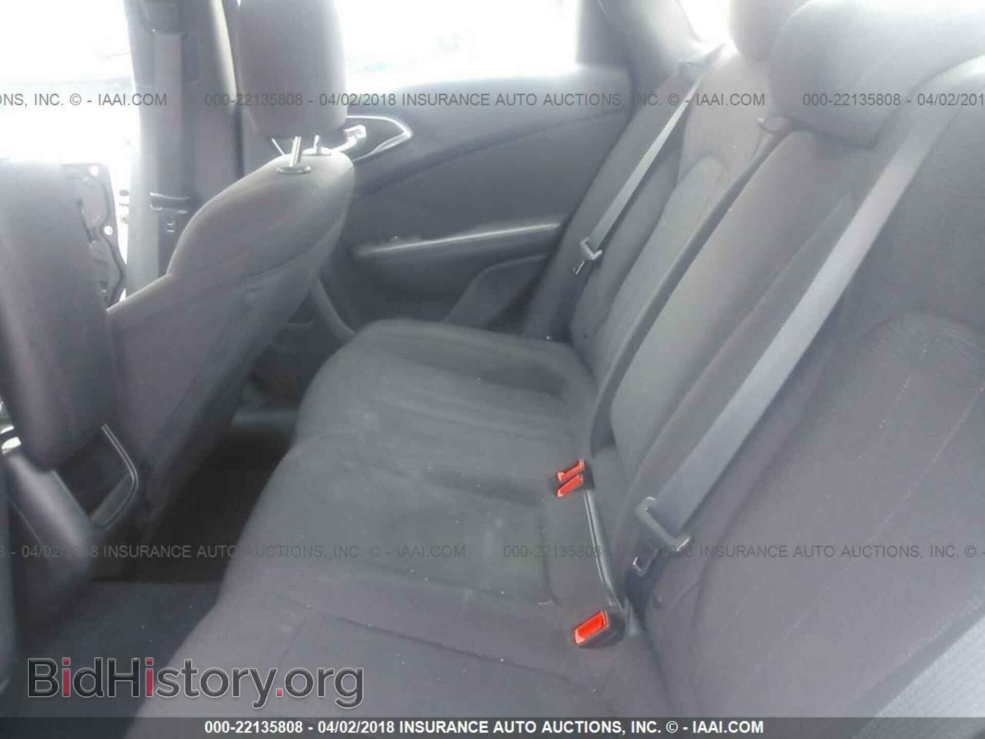 2016 Chrysler 200 - VIN: 1C3CCCAB7GN163851 - Photo 8