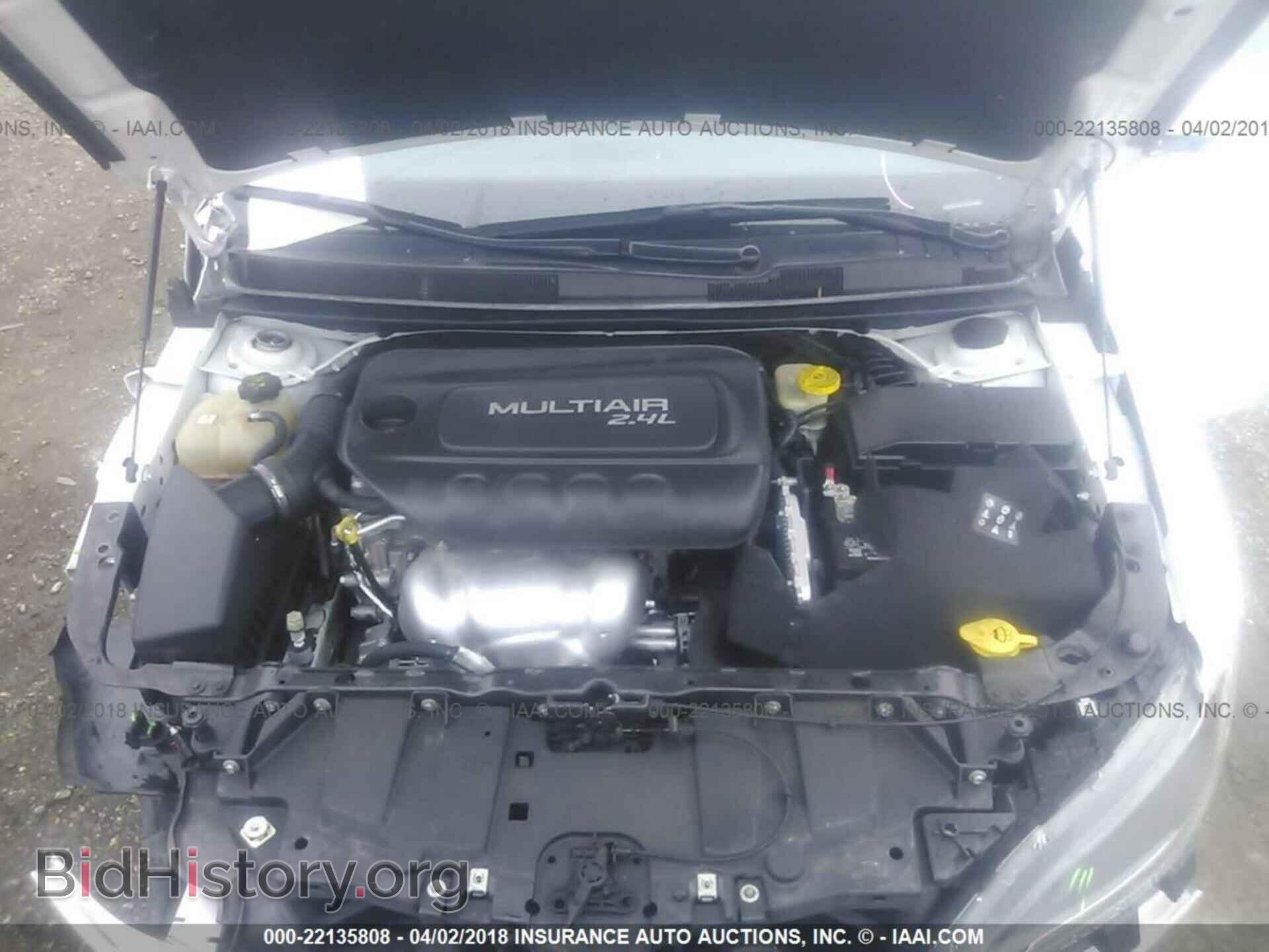 2016 Chrysler 200 - VIN: 1C3CCCAB7GN163851 - Photo 10