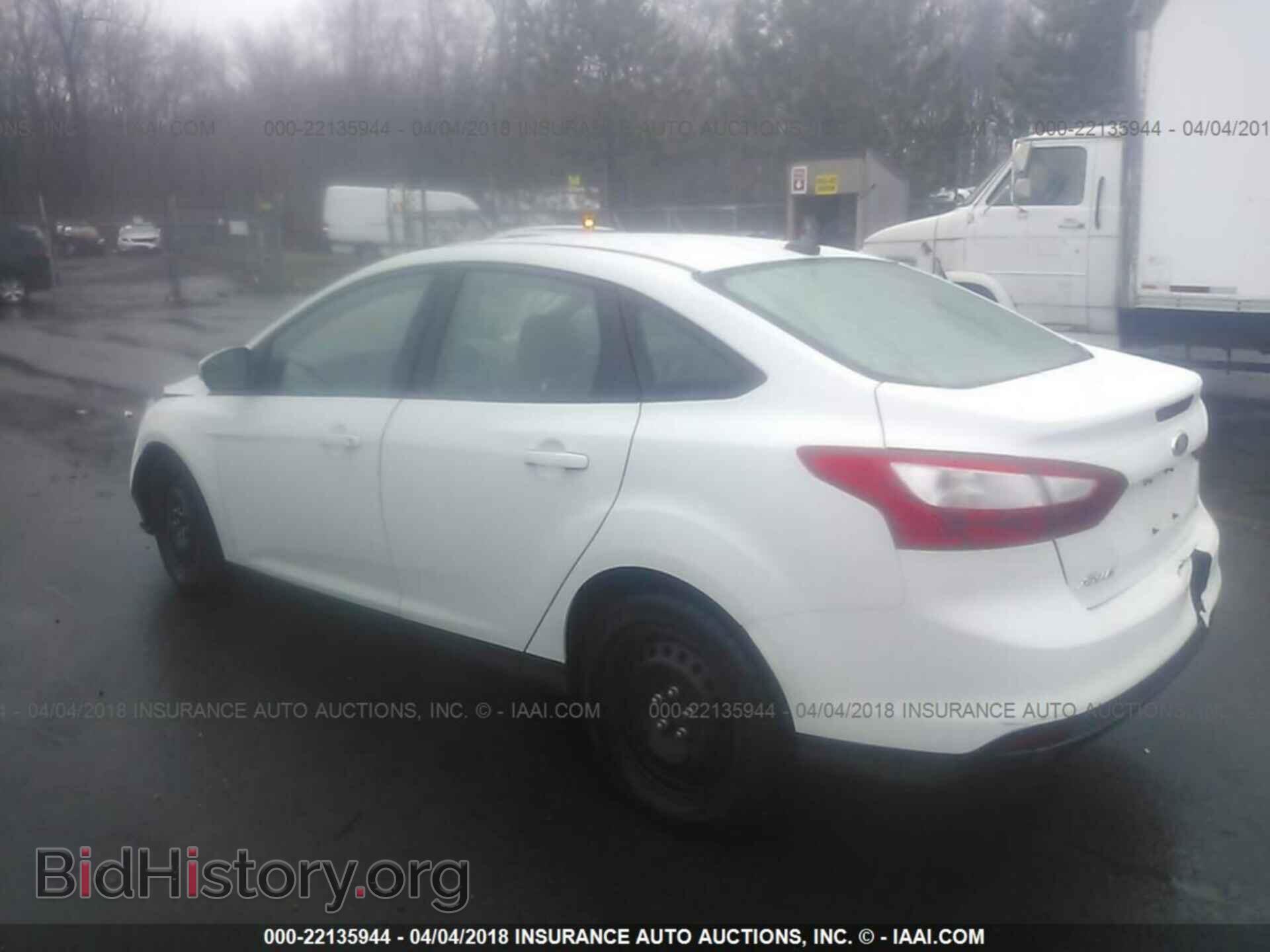 2012 Ford Focus - VIN: 1FAHP3F25CL351536 - Photo 3
