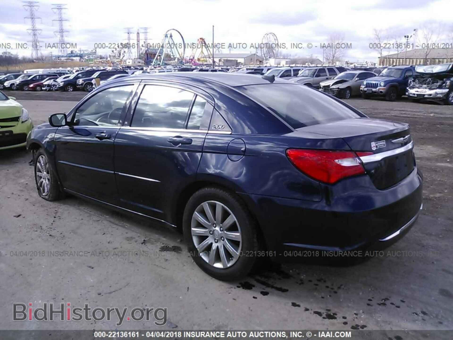 2014 Chrysler 200 - VIN: 1C3CCBBB3EN236834 - Photo 3