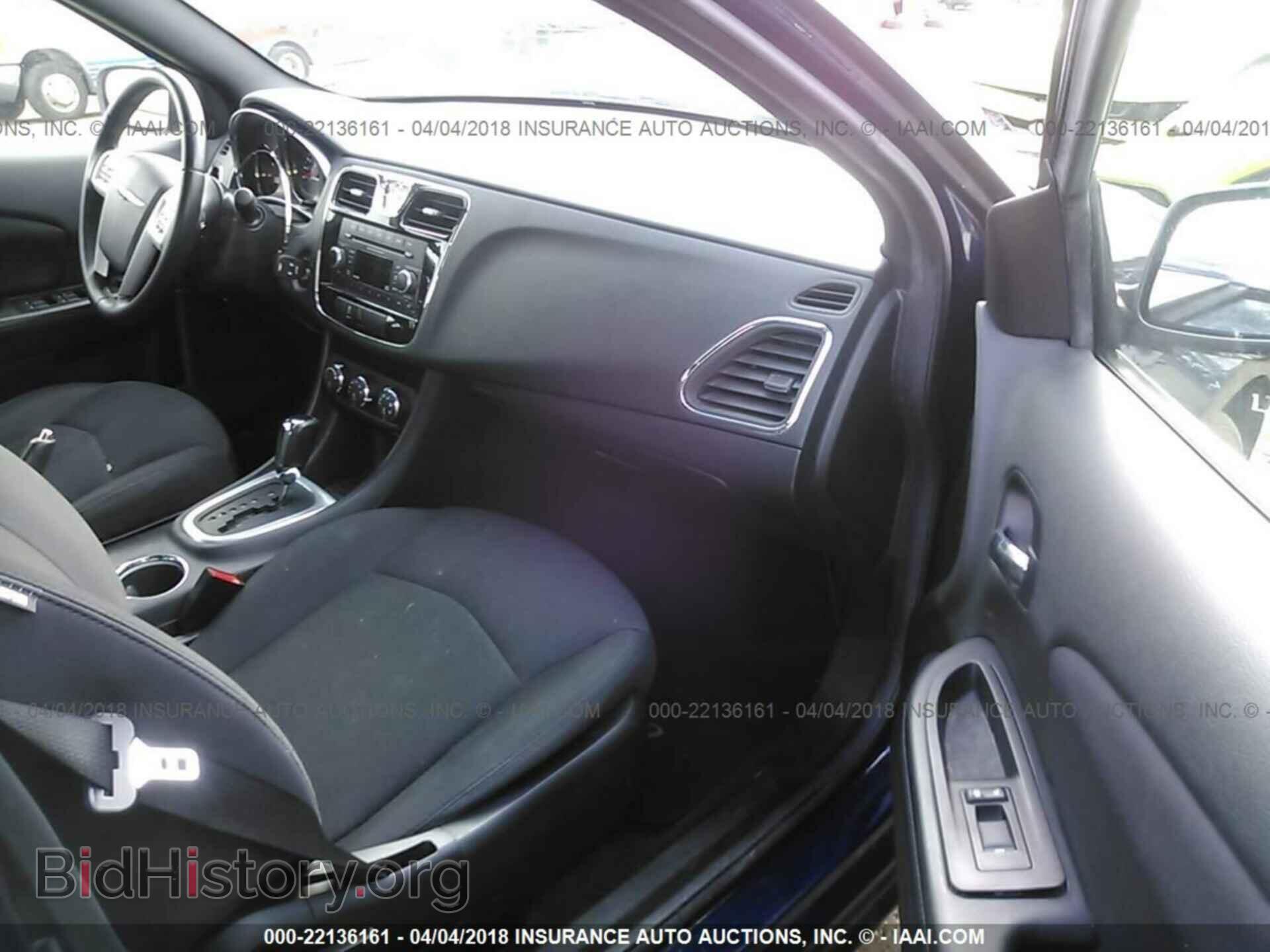 2014 Chrysler 200 - VIN: 1C3CCBBB3EN236834 - Photo 5