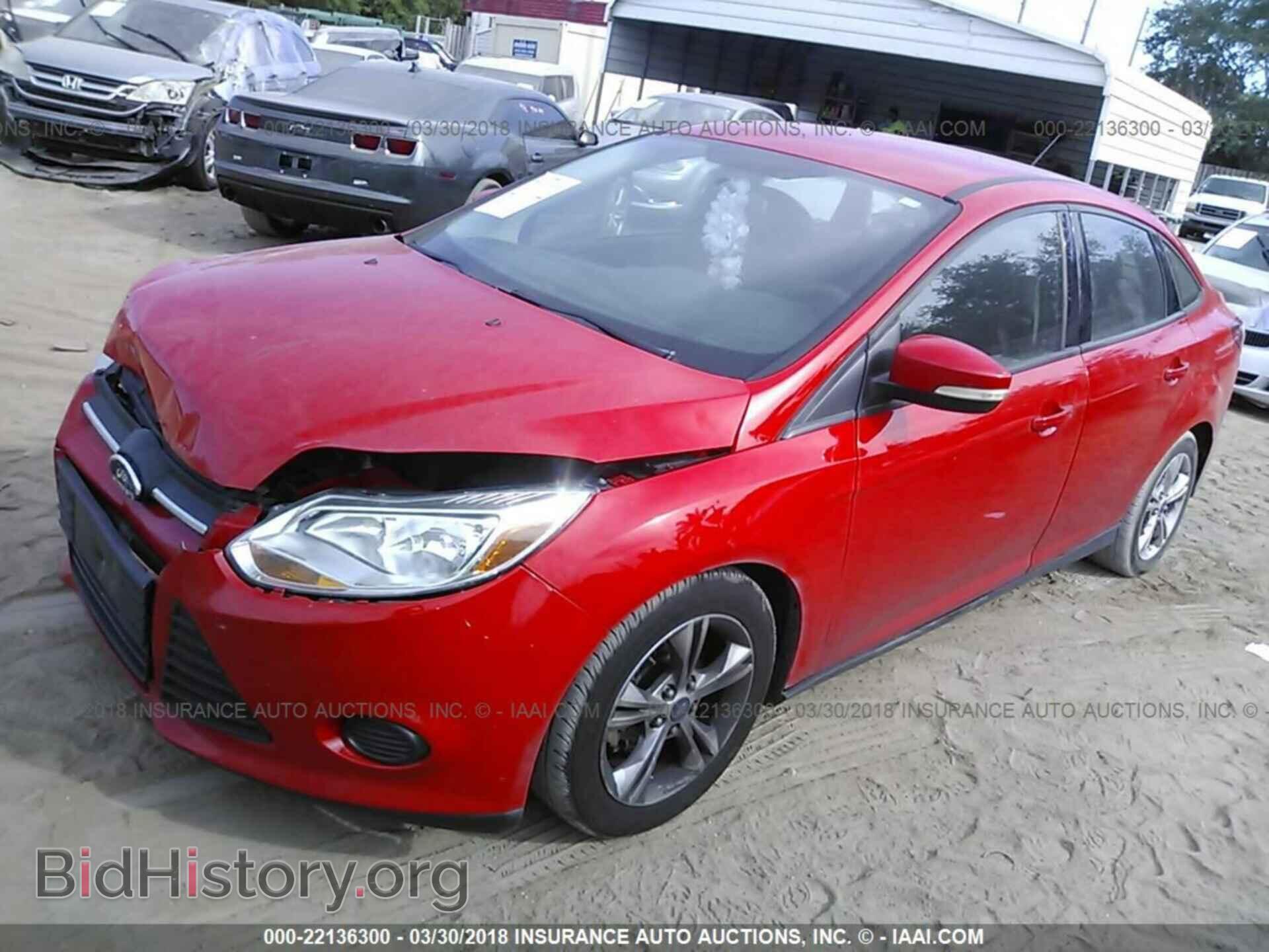 2014 Ford Focus - VIN: 1FADP3F28EL115271 - Фото 2