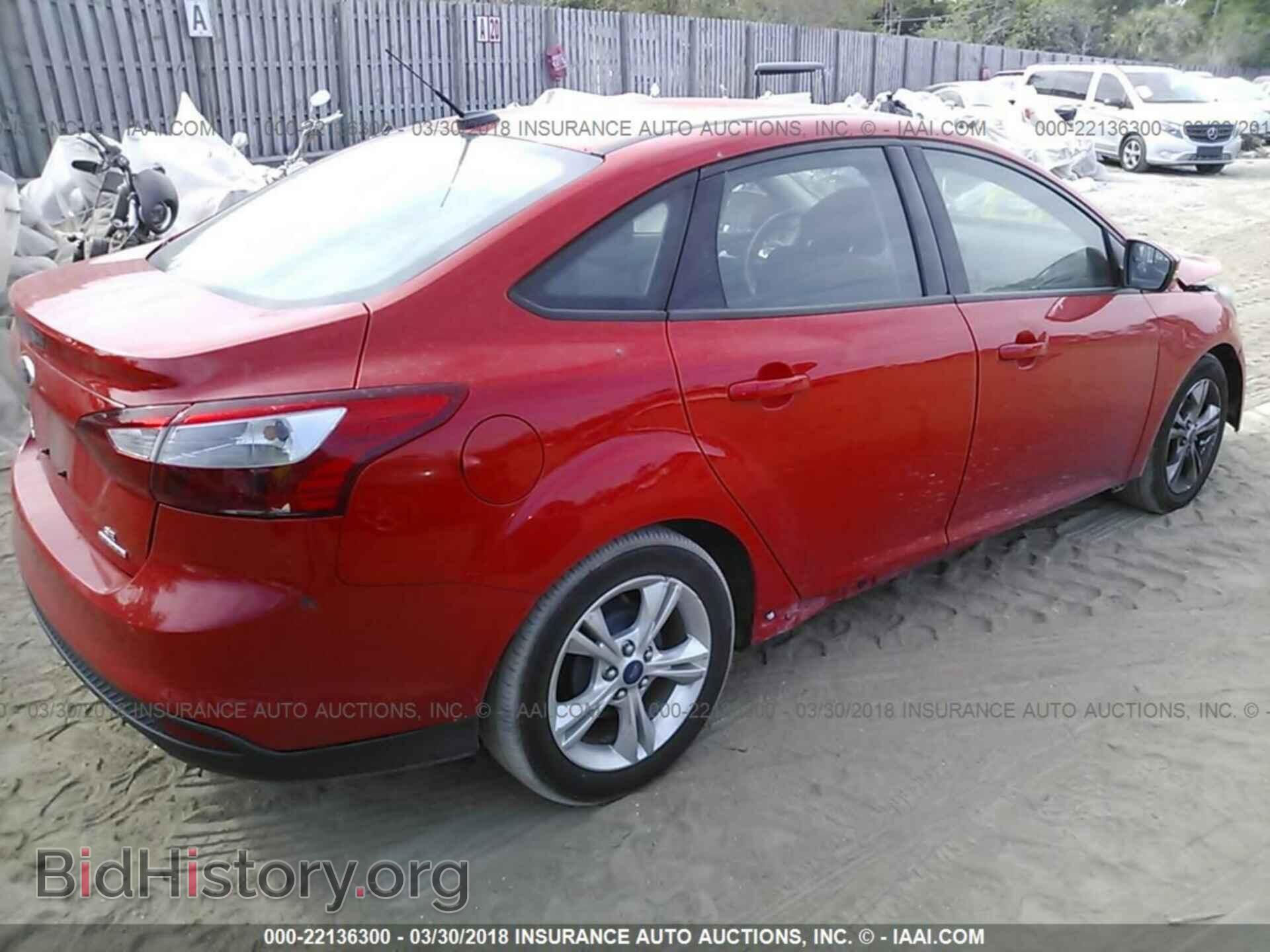 2014 Ford Focus - VIN: 1FADP3F28EL115271 - Фото 4